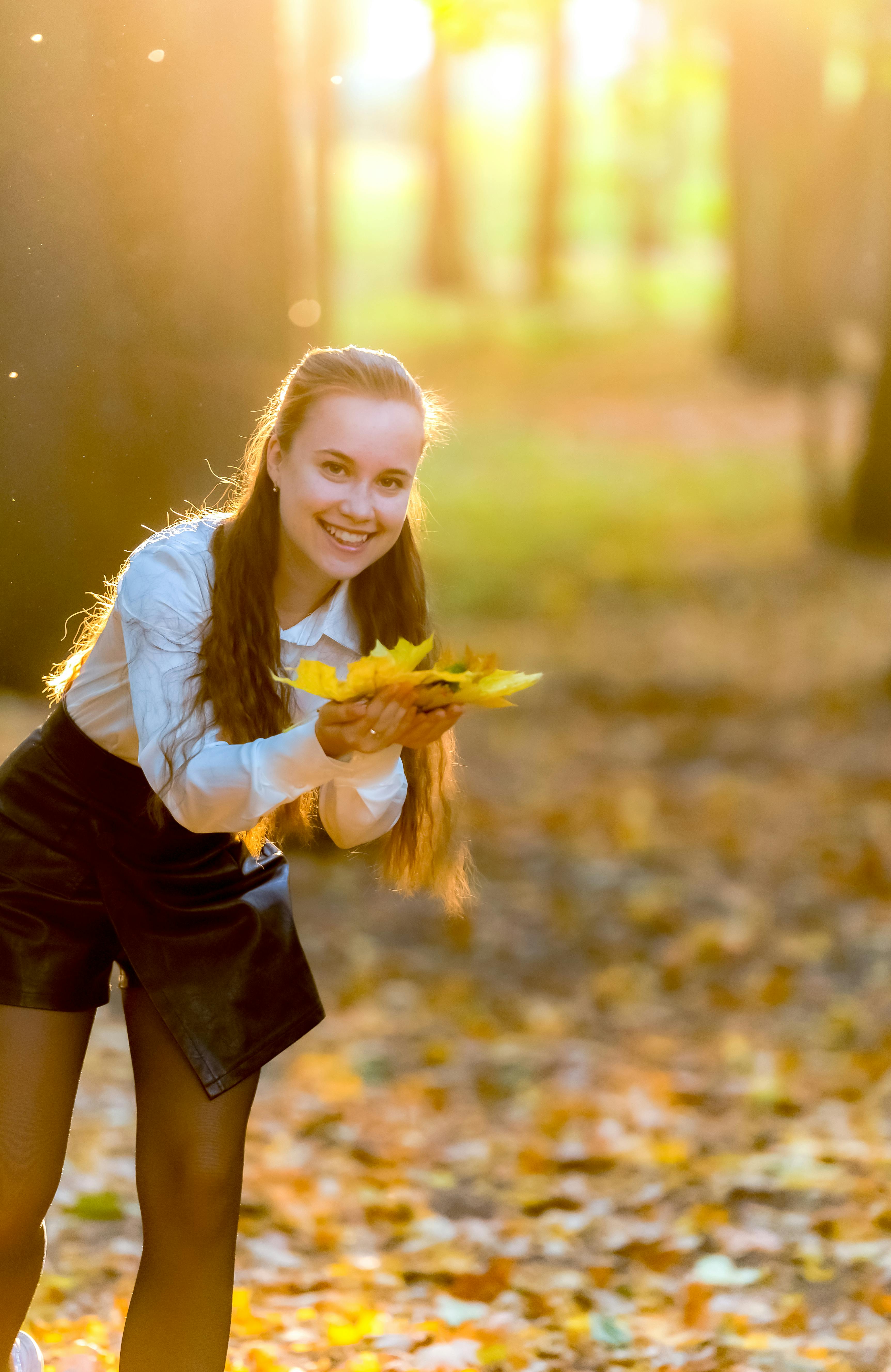 бесплатная Бесплатное стоковое фото с autumn, autumn atmosphere, beauitful woman Стоковое фото