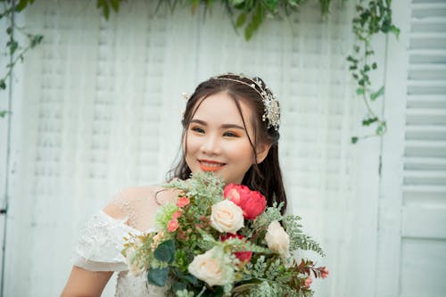 Photo De Mariée Tenant Un Bouquet