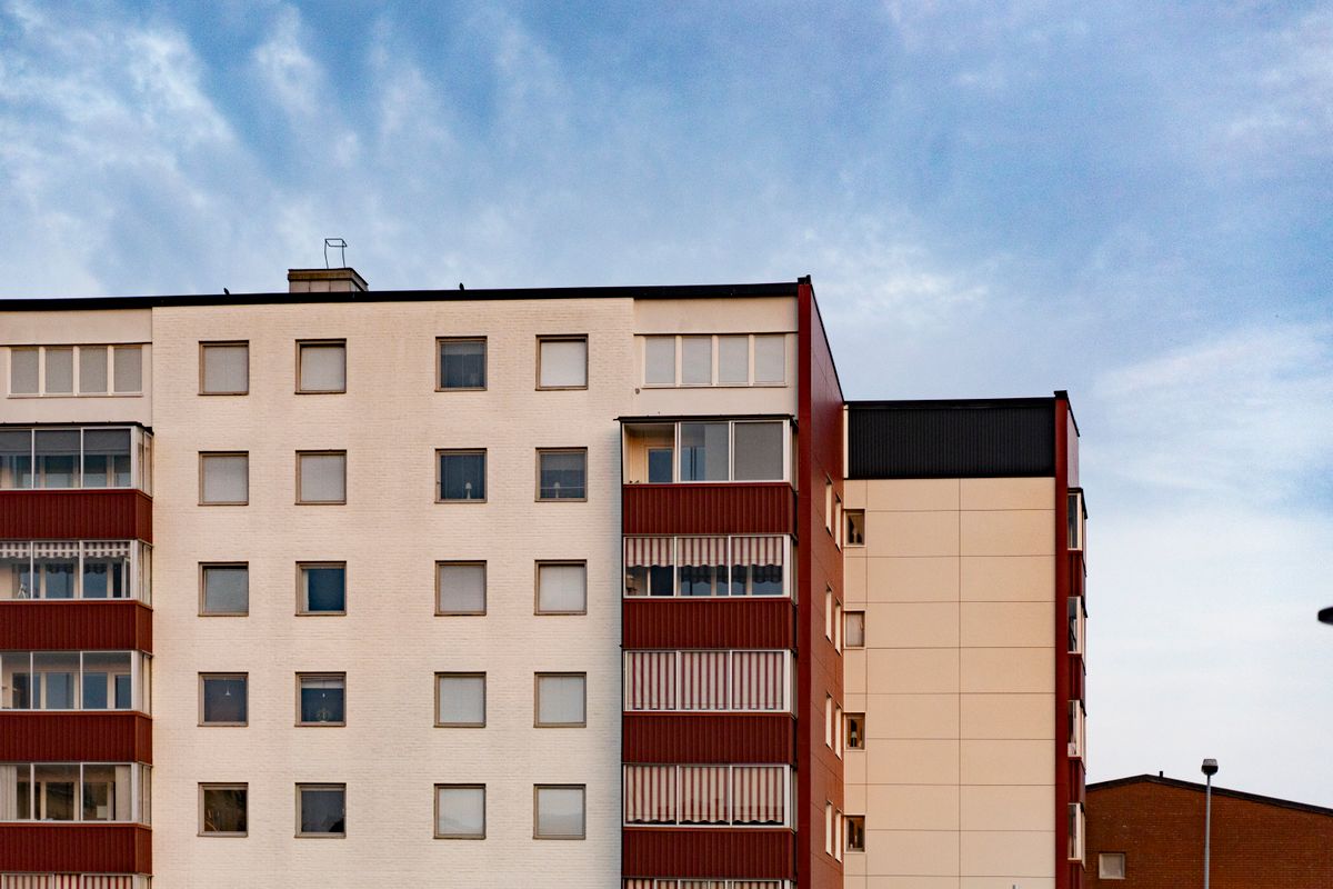 student moves in South Ockendon — Loaded properly: blankets, straps and a plan in South Ockendon