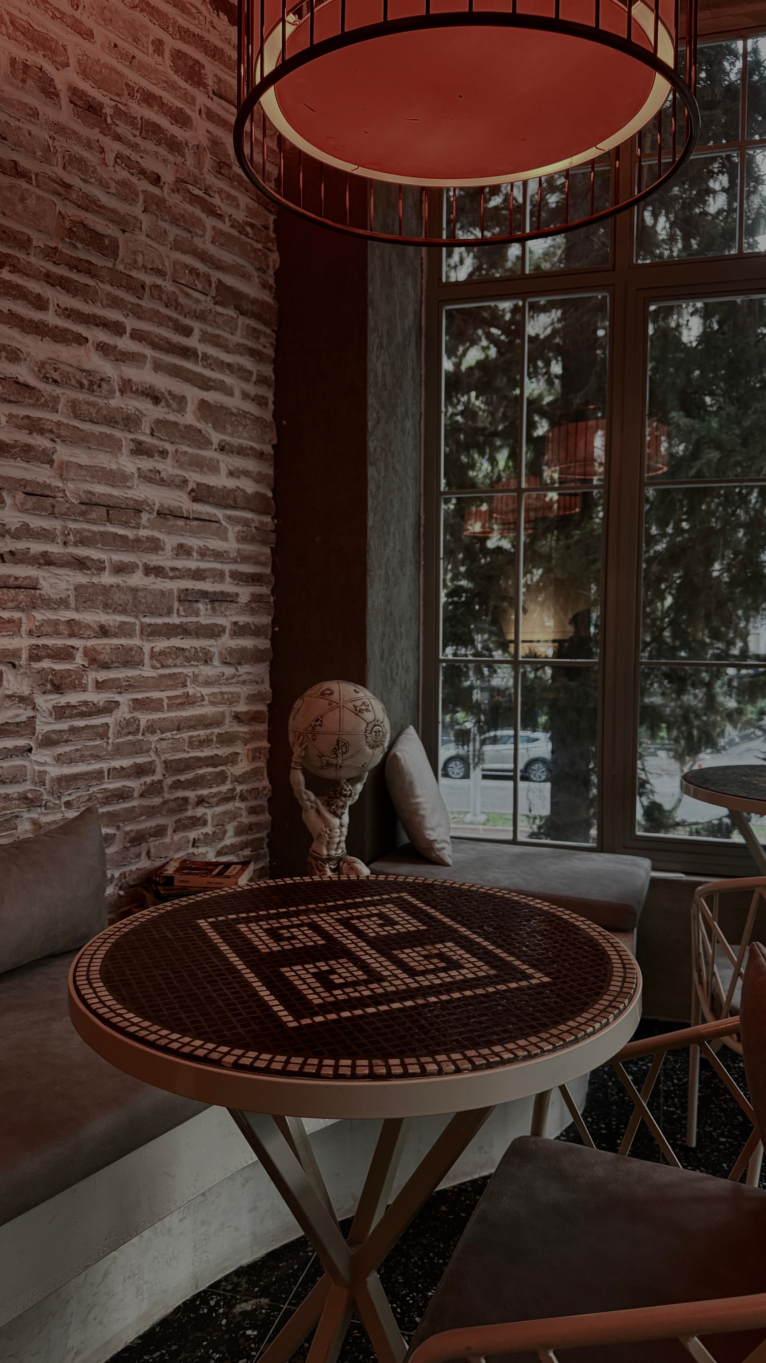 balkon dekorasyonu için modern oturma alanı