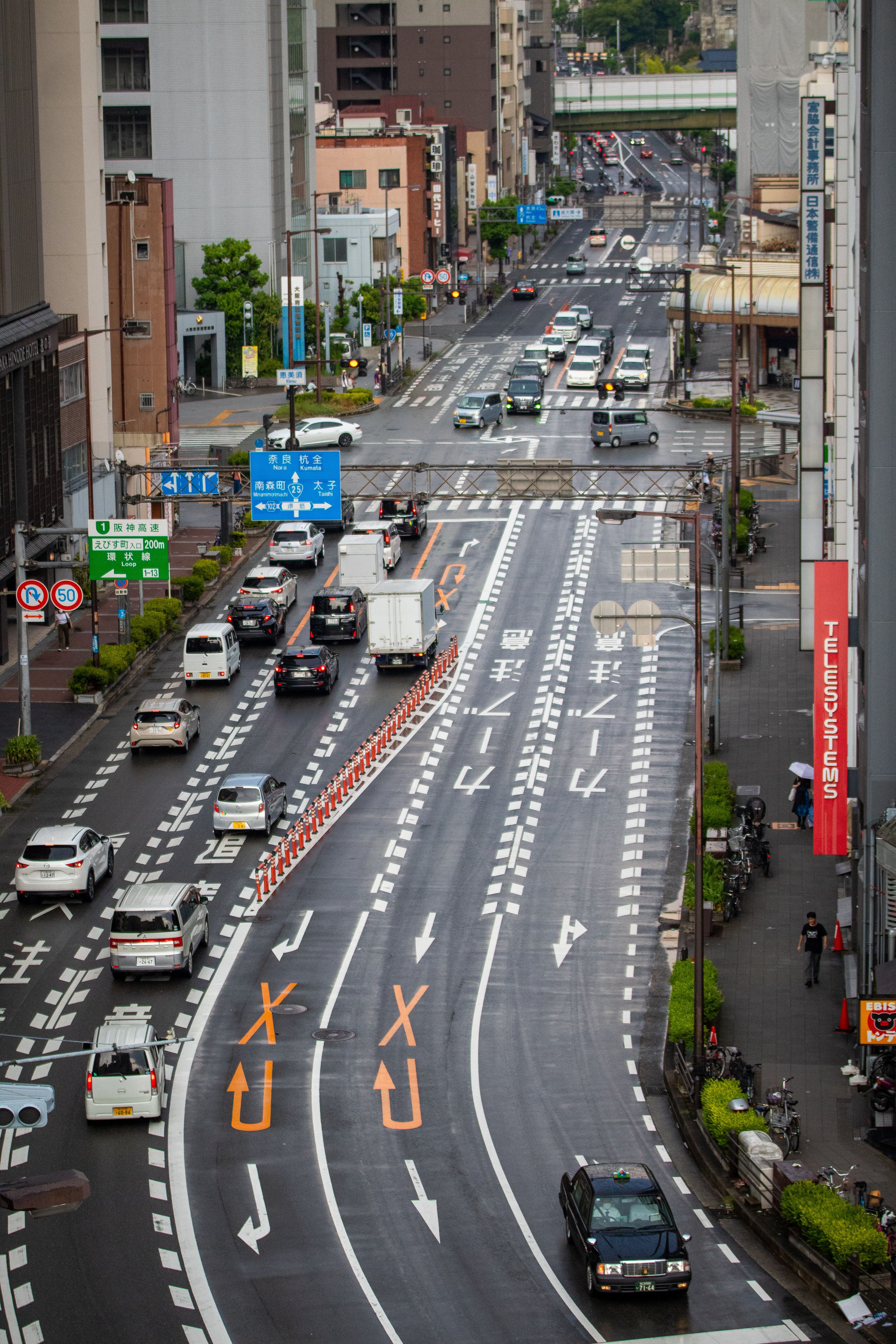Busy Roads Front Photos, Download The BEST Free Busy Roads Front Stock ...