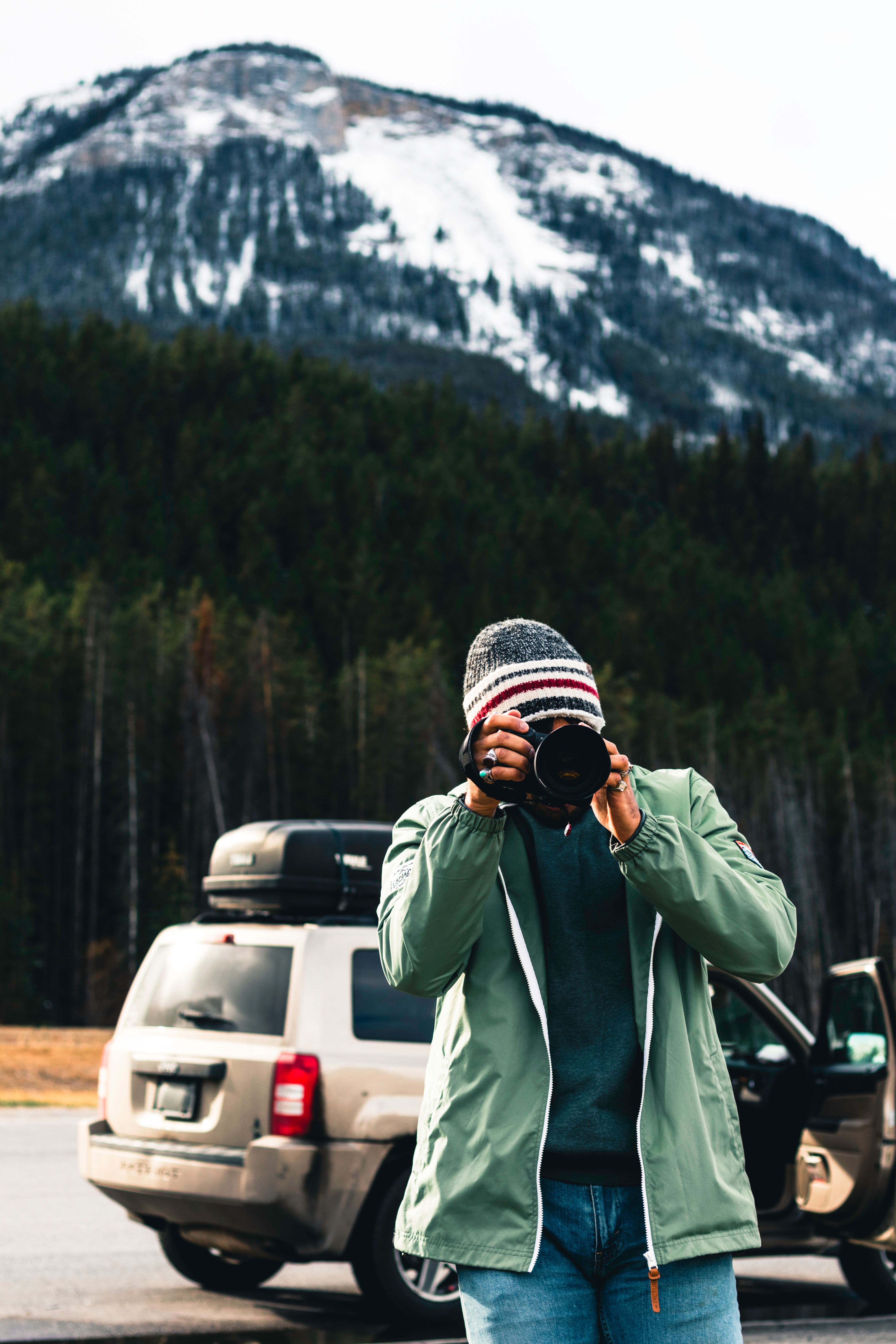 Photographer captures the stunning snowy mountains in Jasper, Canada.