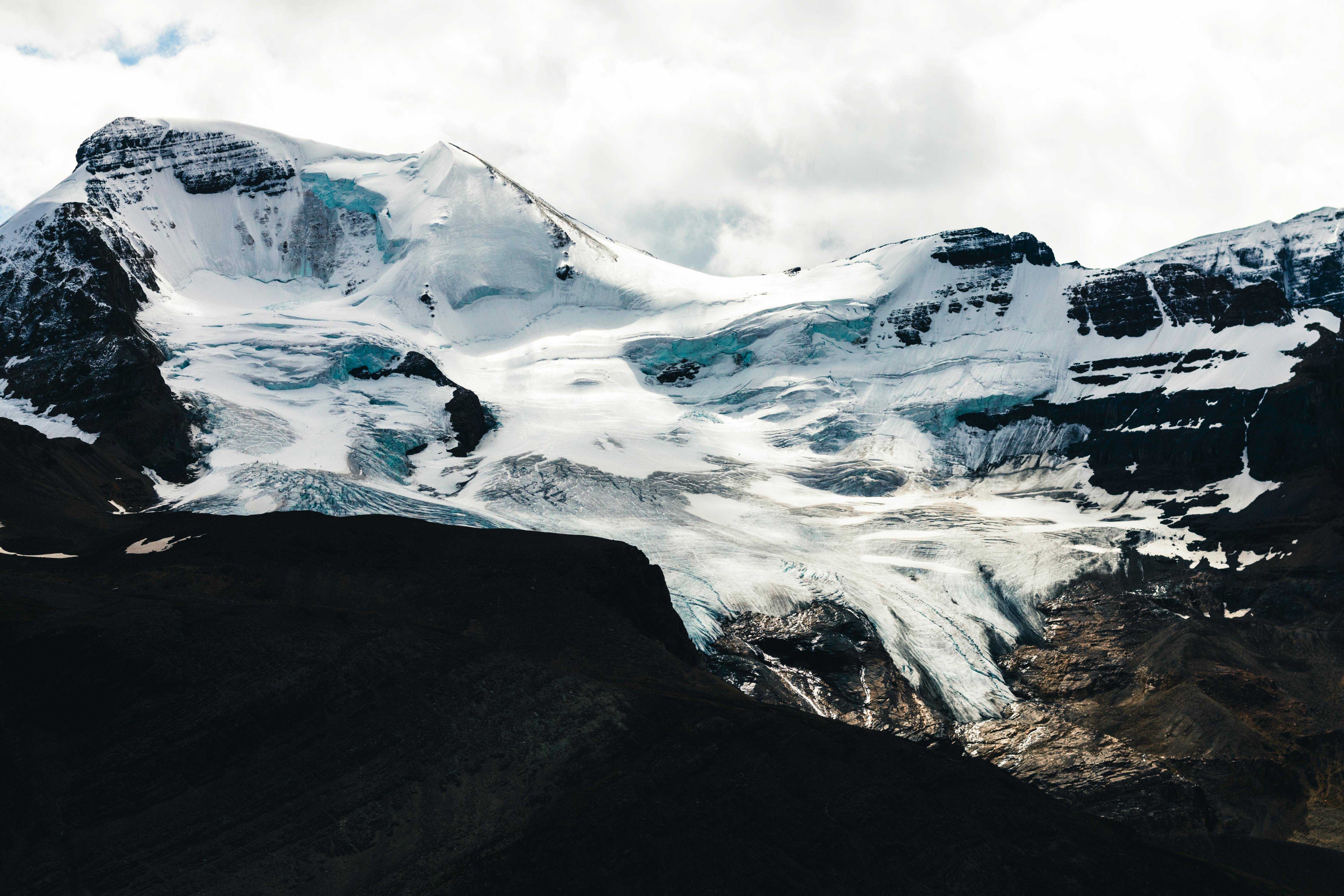Quttinirpaaq National Park scenic landscape of mountains and tundra