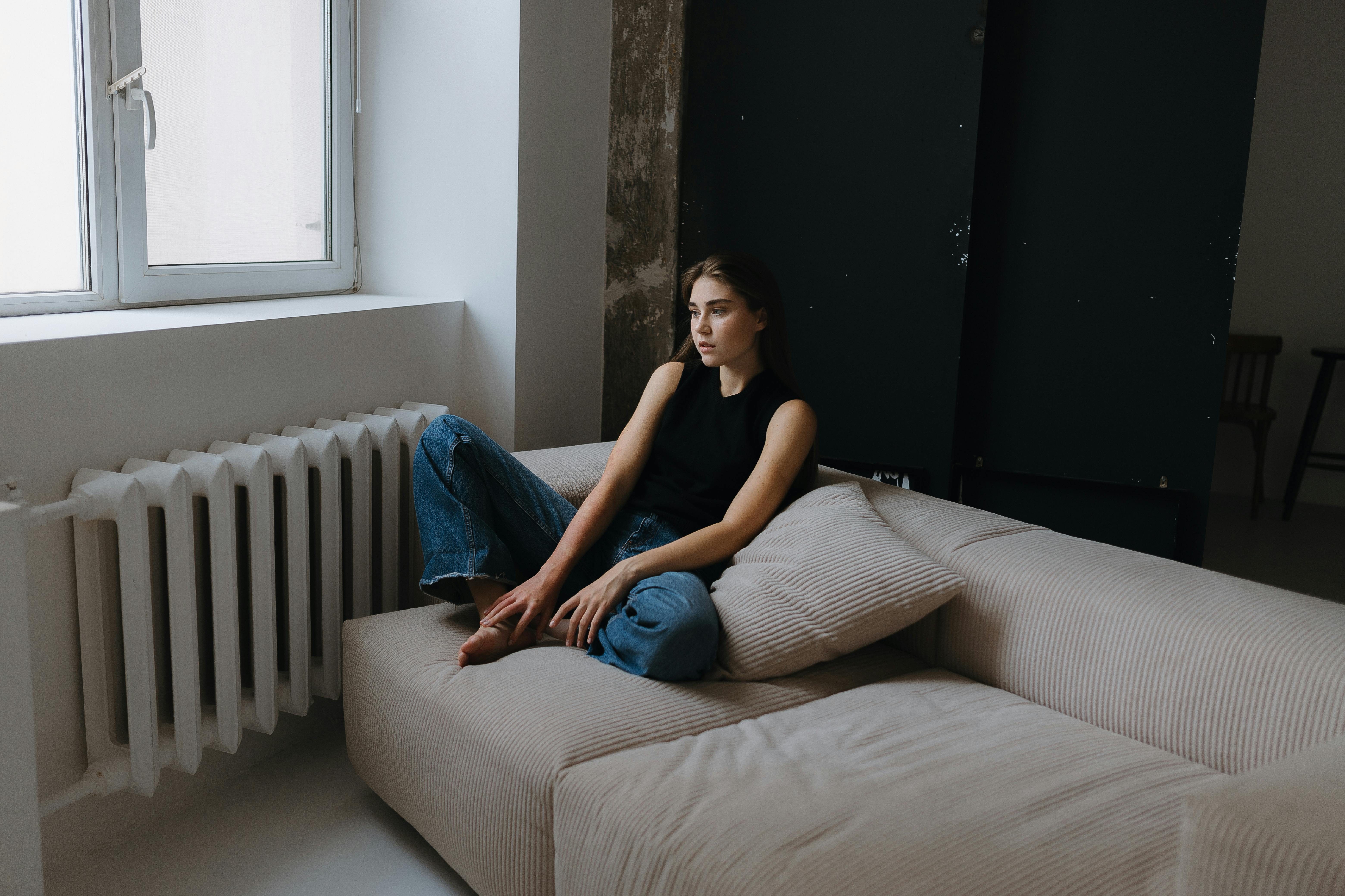 Sofa Review: A Simple Tool for Tracking Movies, TV Shows, Books, and Podcasts — Photo by Alina Matveycheva on Pexels