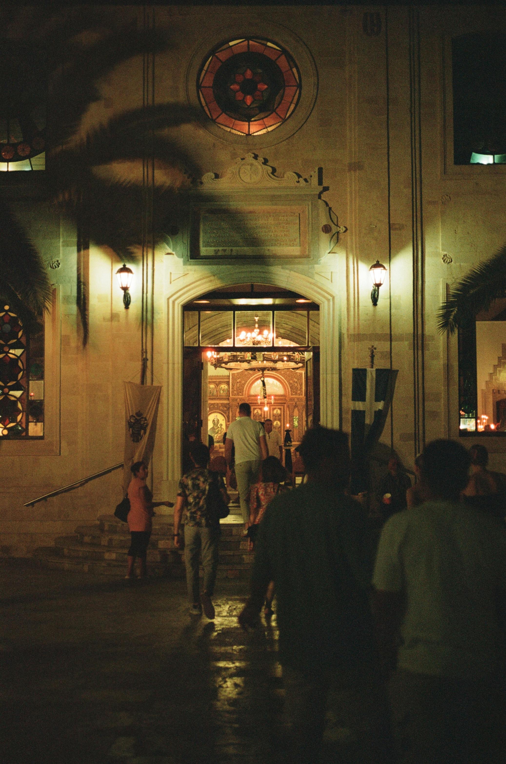 Ücretsiz Tarihi Kiliseye Gece Girişi Stok Fotoğraflar