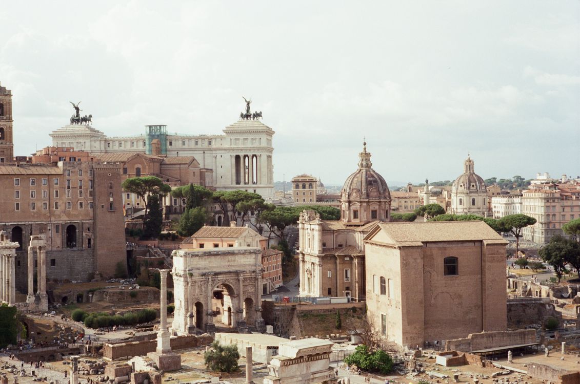 Ancient Rome View Historic View of Roman Architecture in Rome Cityscape · Free Stock Photo