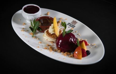 Vanille de Madagascar, et jus de fruits exotiques.