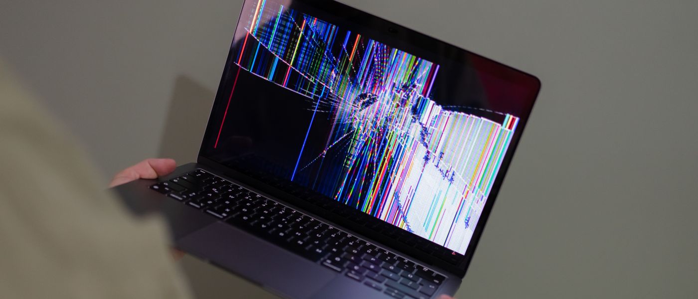 Abstract image showing fractured cloud data representing cloud security failures and misconfigurations impacting a Montreal business.