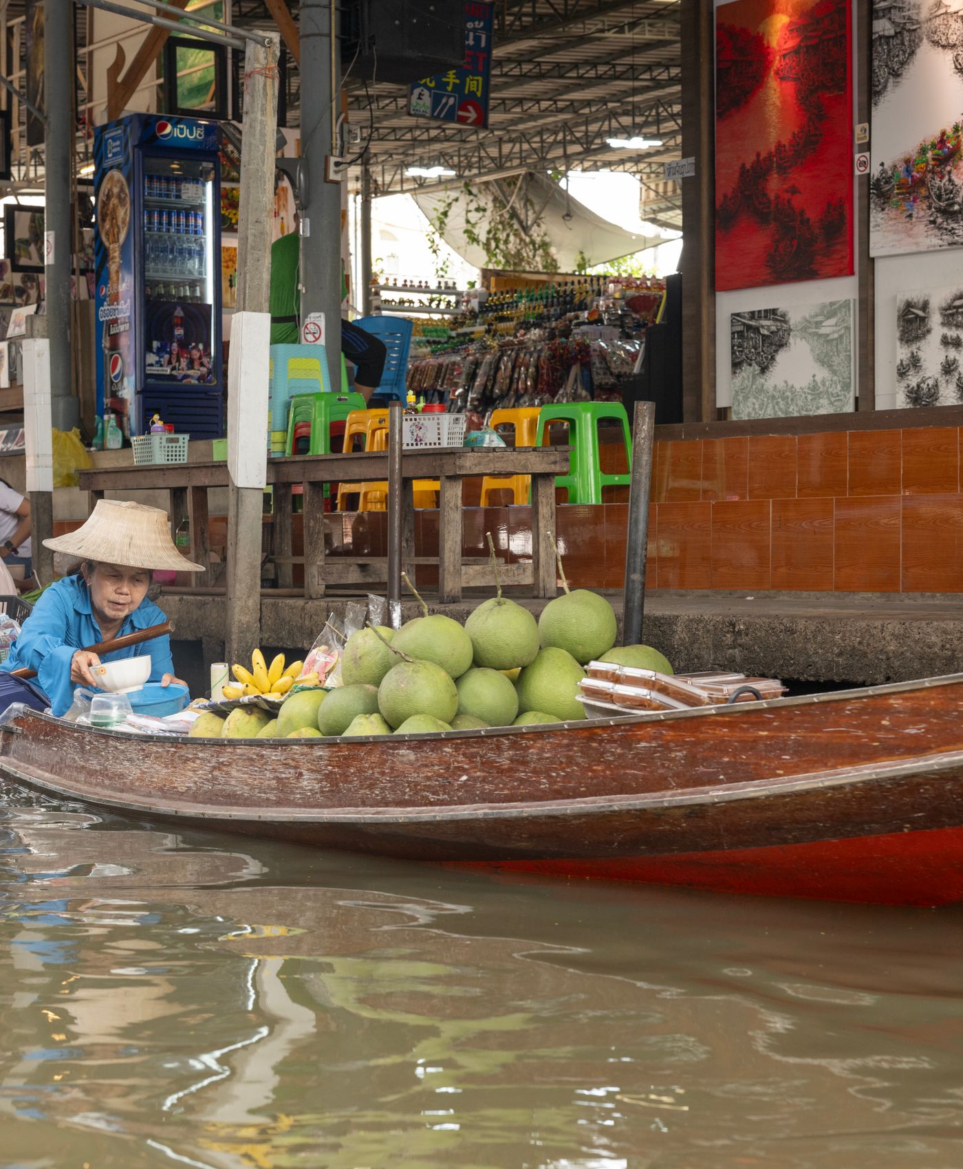 Colourful Thai floating market