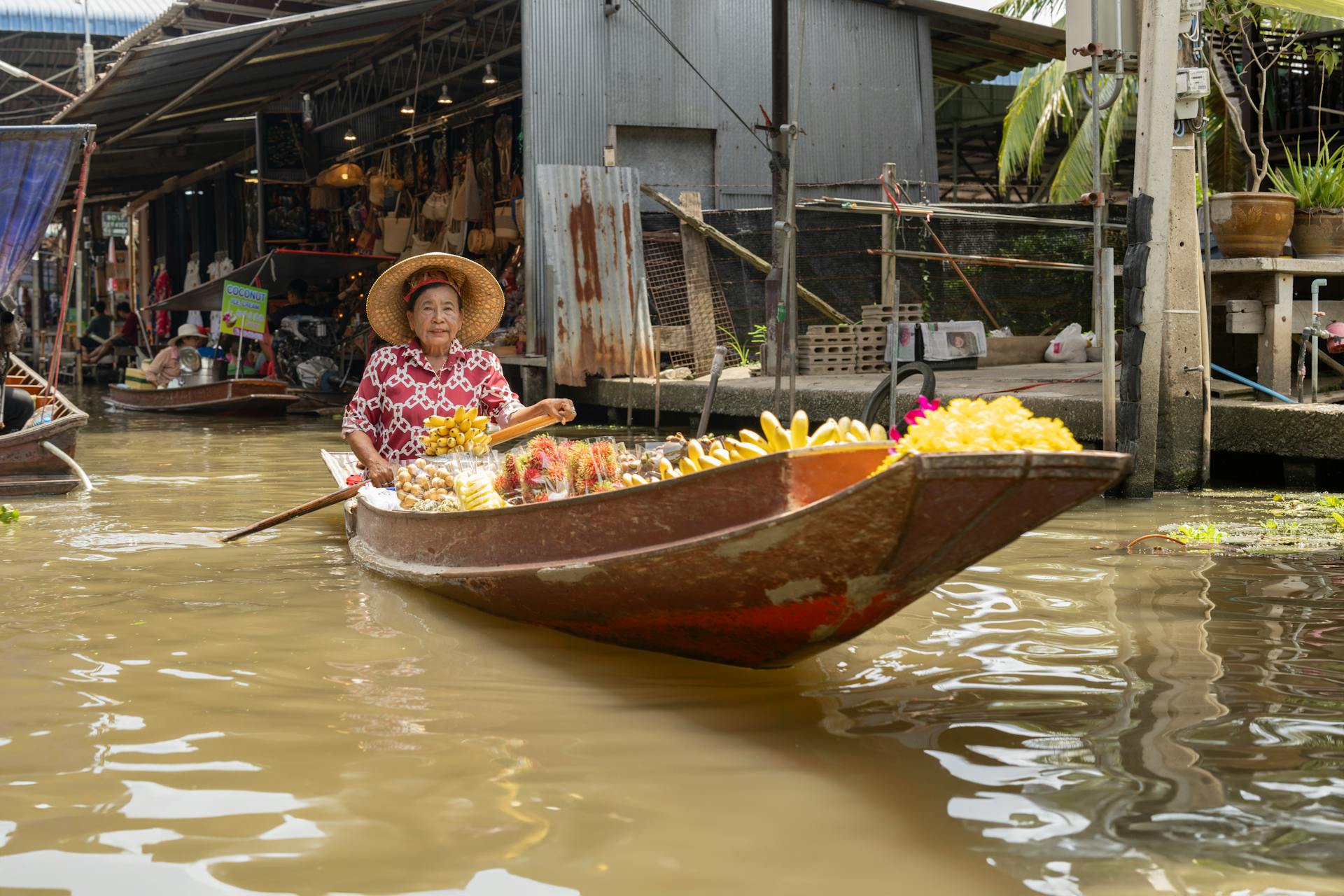 Traditional Thai Floating Market in Bangkok