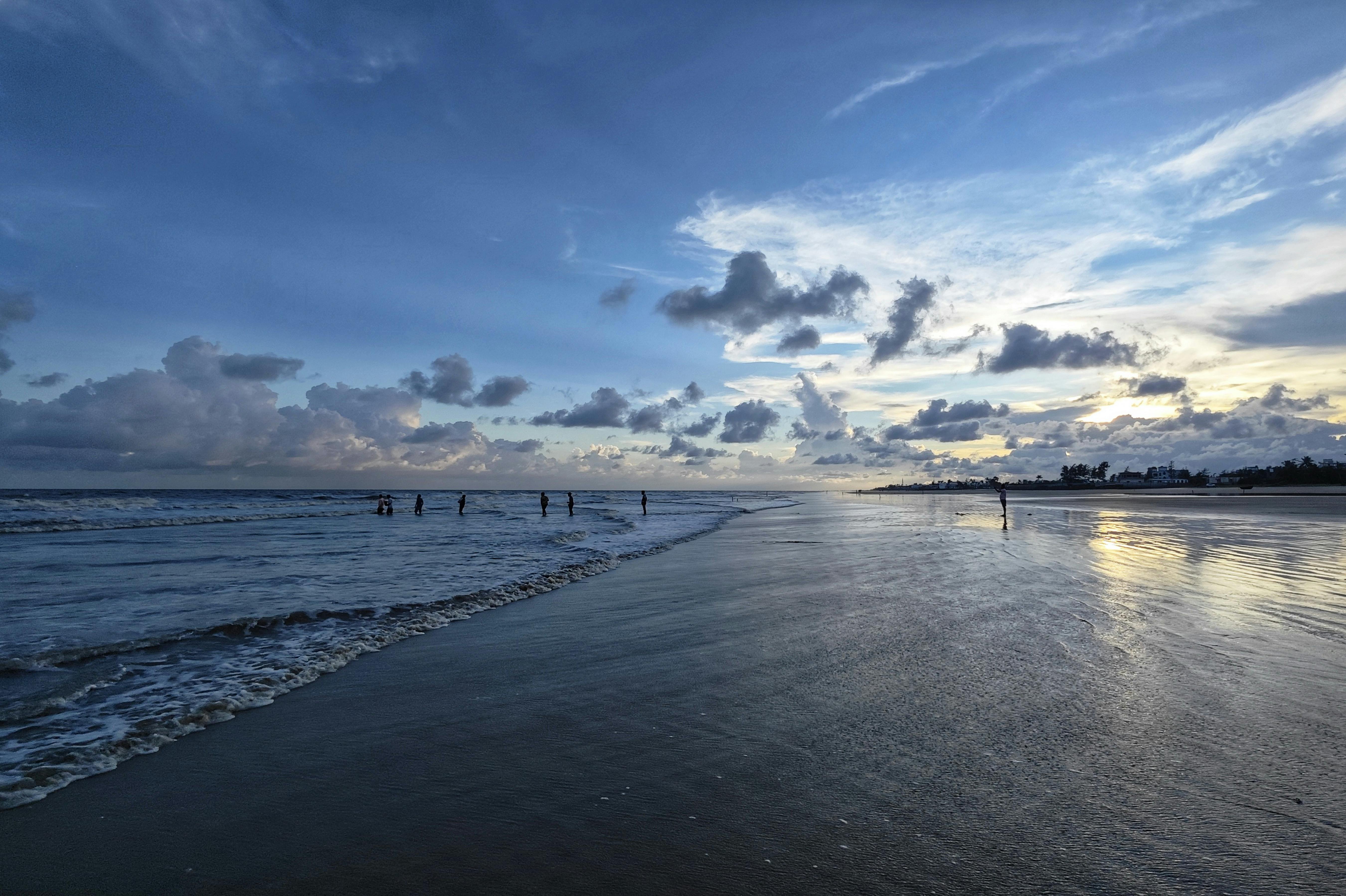 101 Ways To Travel Around The World For Cheap For Free.