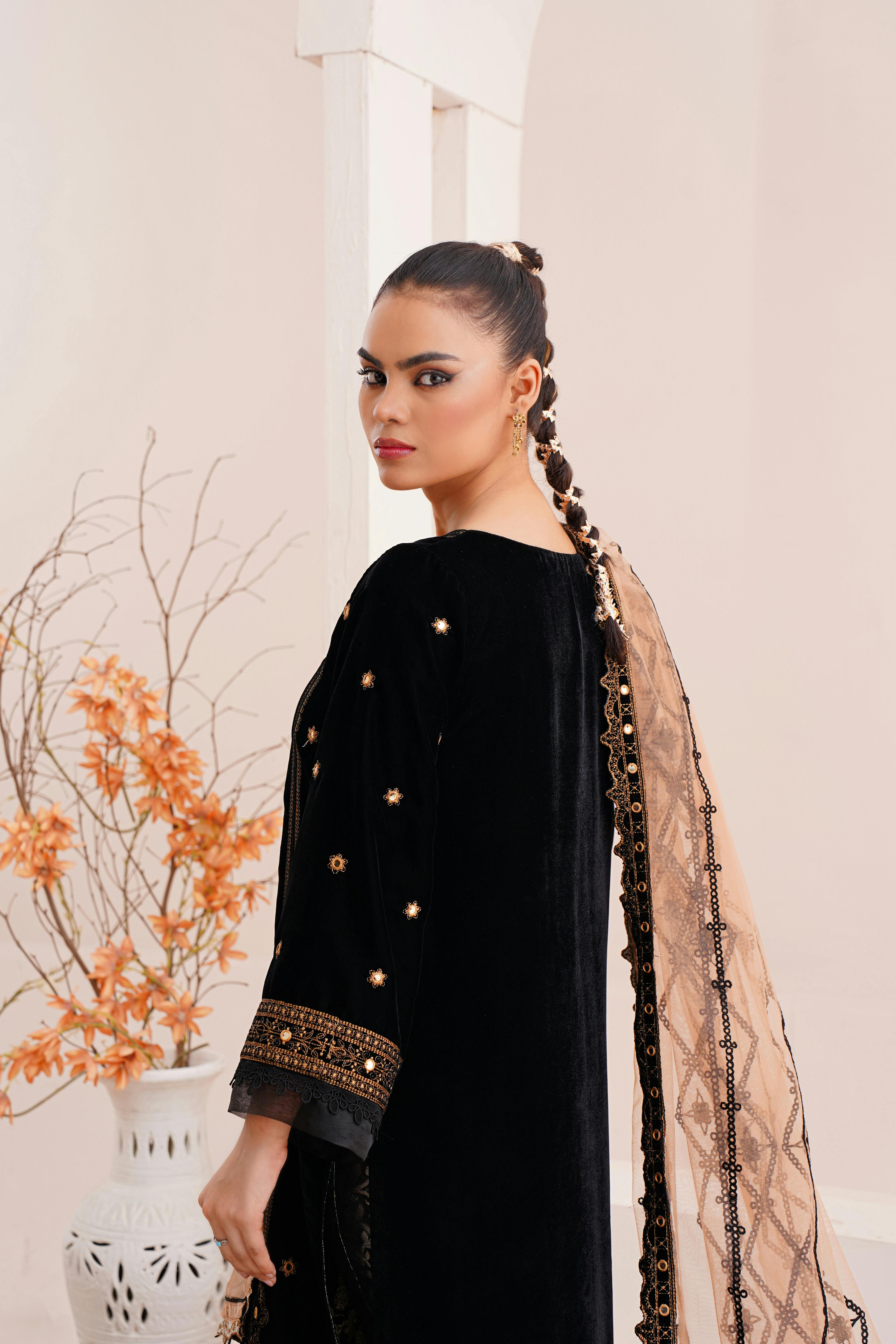 Zadarmo Módne Východné šaty Od Dhanna Fotka z fotobanky