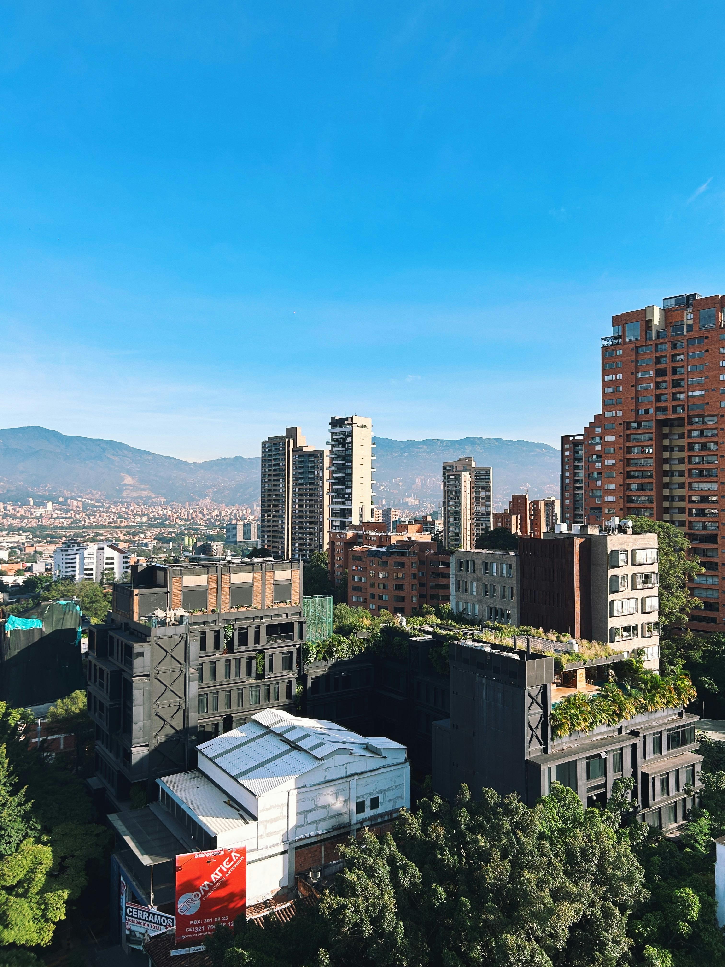 Desvelando Docker: Un tutorial esencial para el desarrollo de software moderno