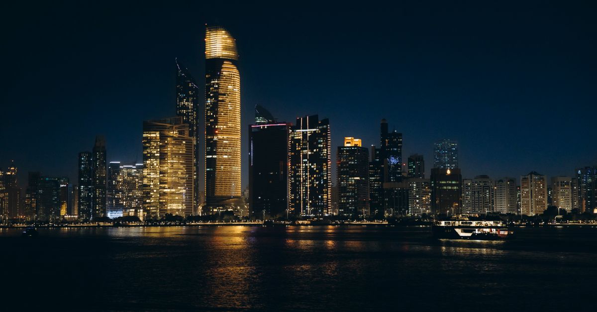 Smart Investors Chase 5-7% Returns in Abu Dhabi's Emerging Mid-Market Properties
