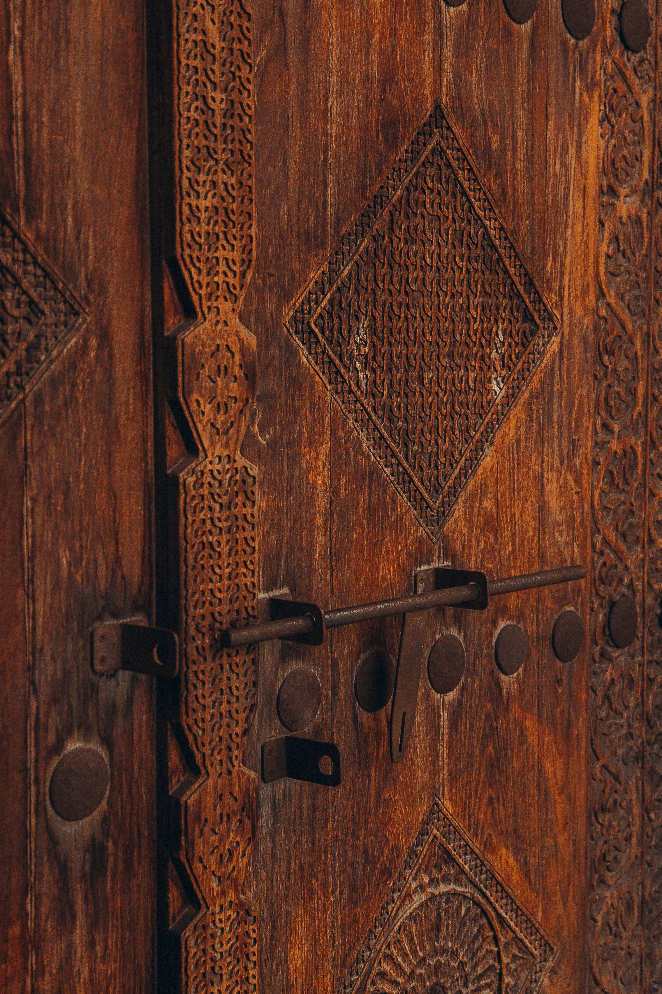 Intricately Carved Wooden Door in Dubai · Free Stock Photo
