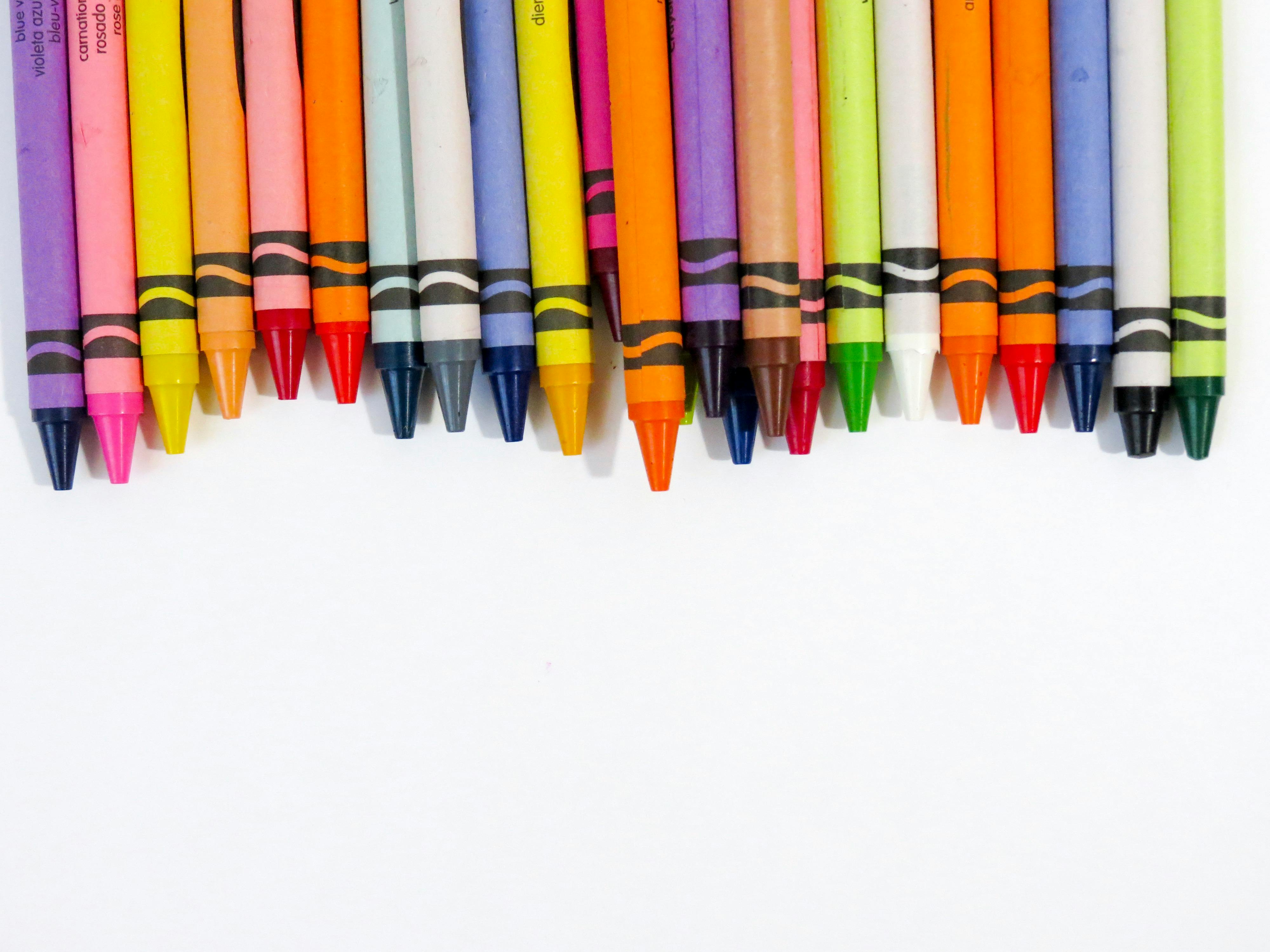 Crayon Lot \u00b7 Free Stock Photo