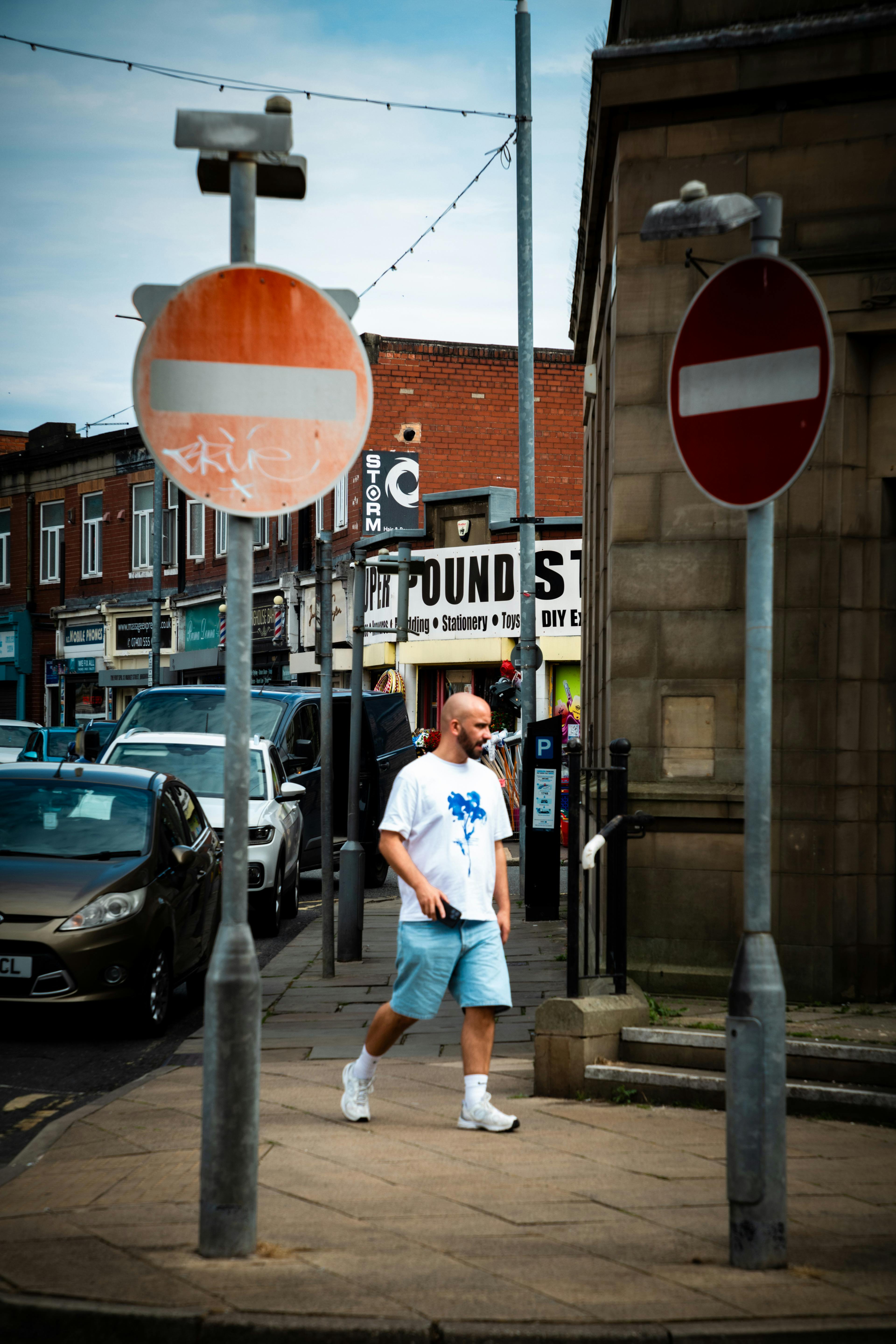 FOTO. Vacă surprinsă în trafic pe Calea Turzii și în cartierul Zorilor din Cluj-Napoca