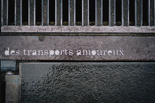 Free Art urbain - ...des transports amoureux  Stock Photo