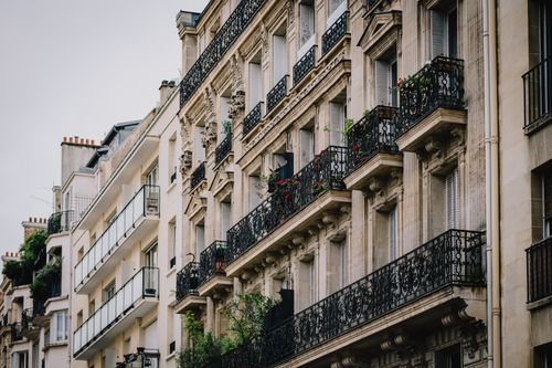 Free Immeuble haussmannien - Paris Stock Photo