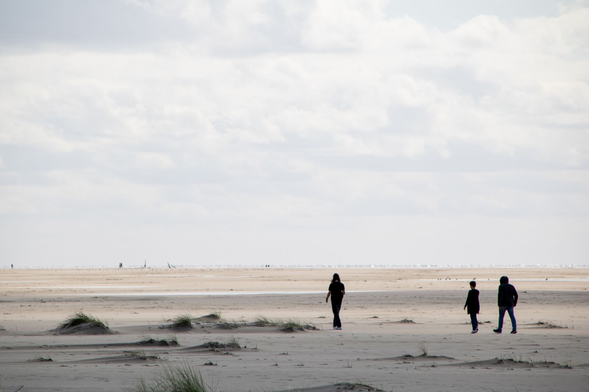 Spaziergang am Wattenmeer bei Ebbe