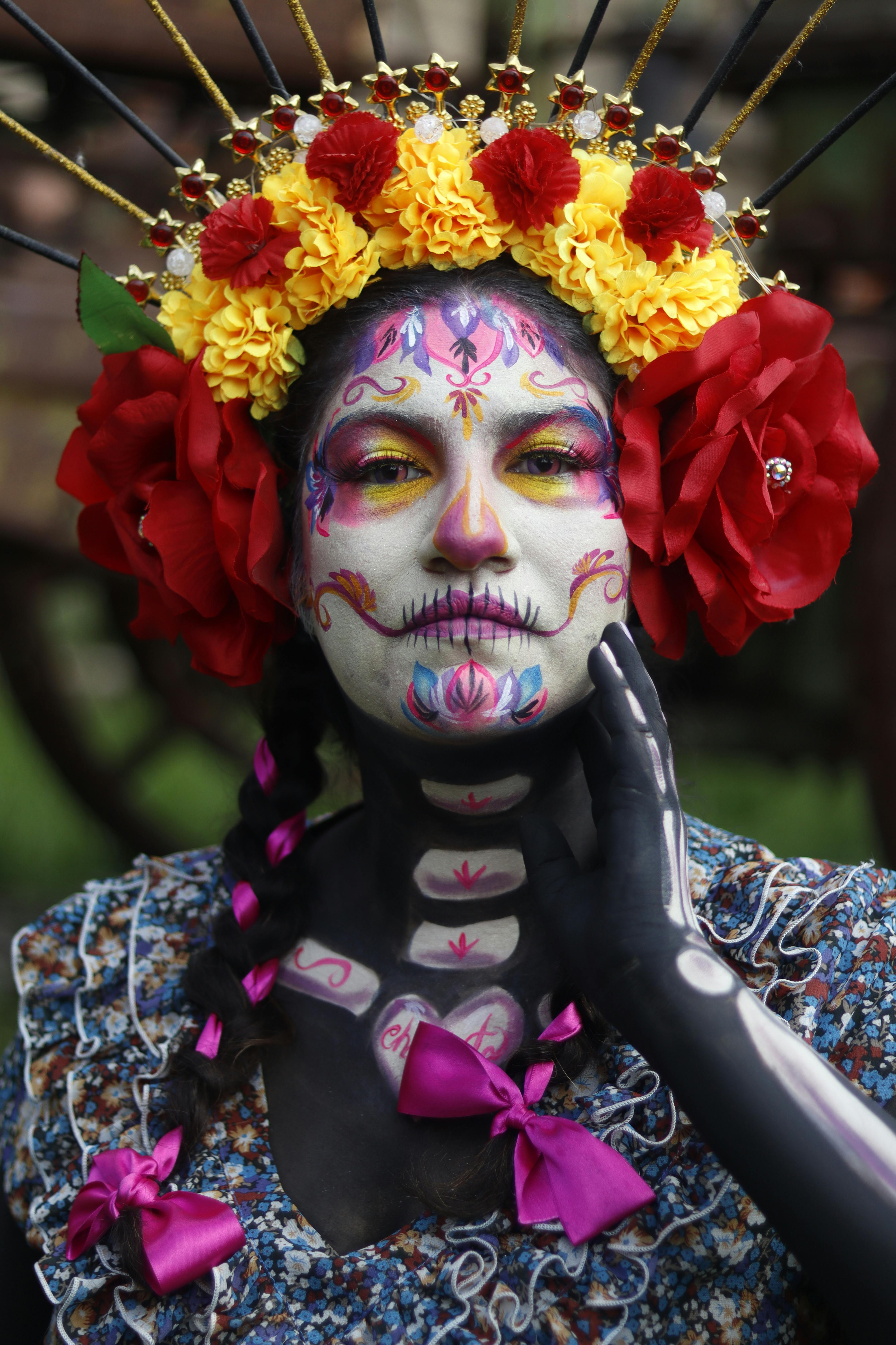 Vibrant Dia de los Muertos Face Paint Portrait · Free Stock Photo
