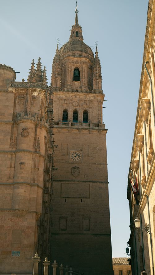 Free Capture of Salamanca's iconic cathedral showcasing detailed Gothic and Plateresque design. Stock Photo