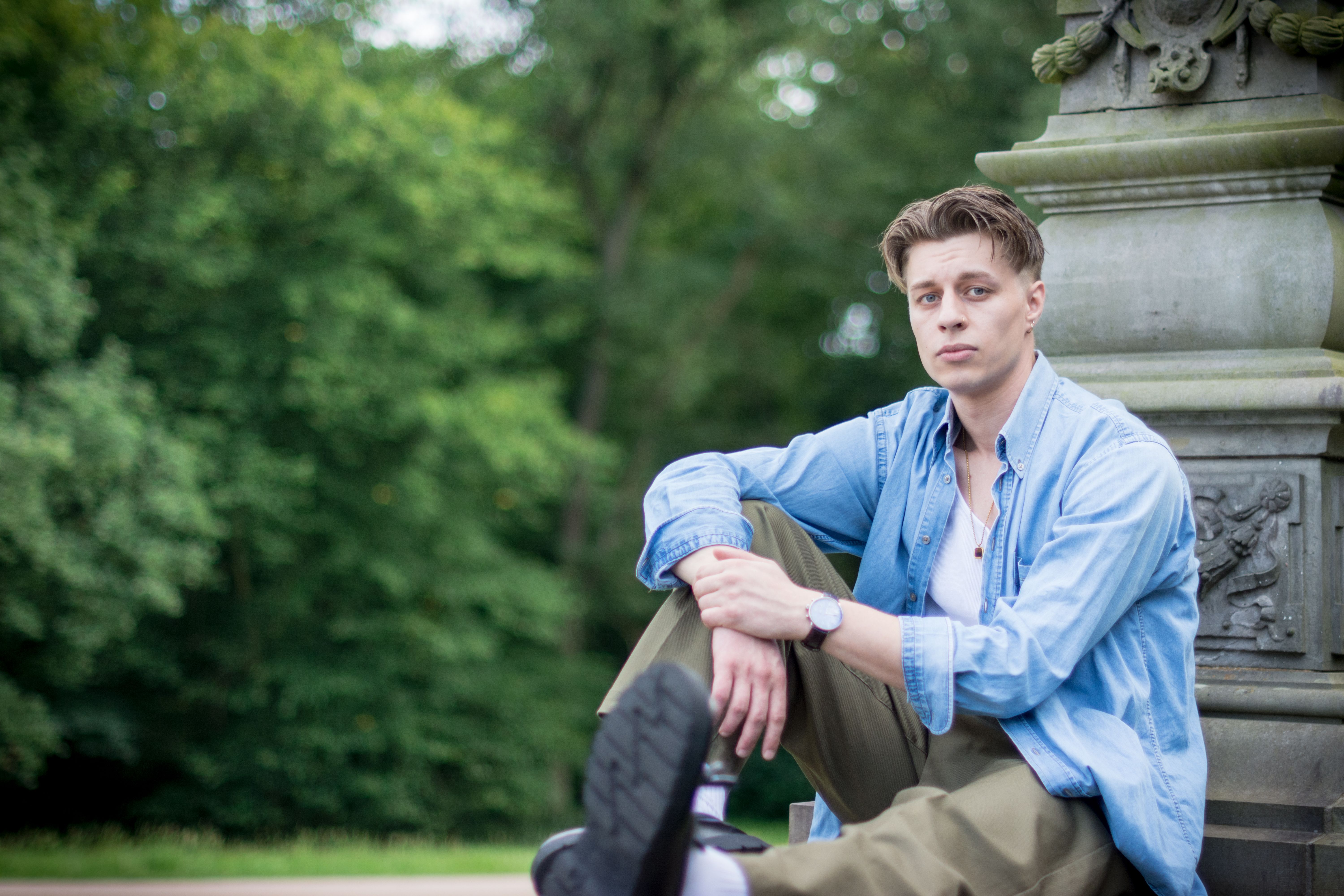 Ed Gamble estreia com humor ácido e duplas afiadas na TV desta noite