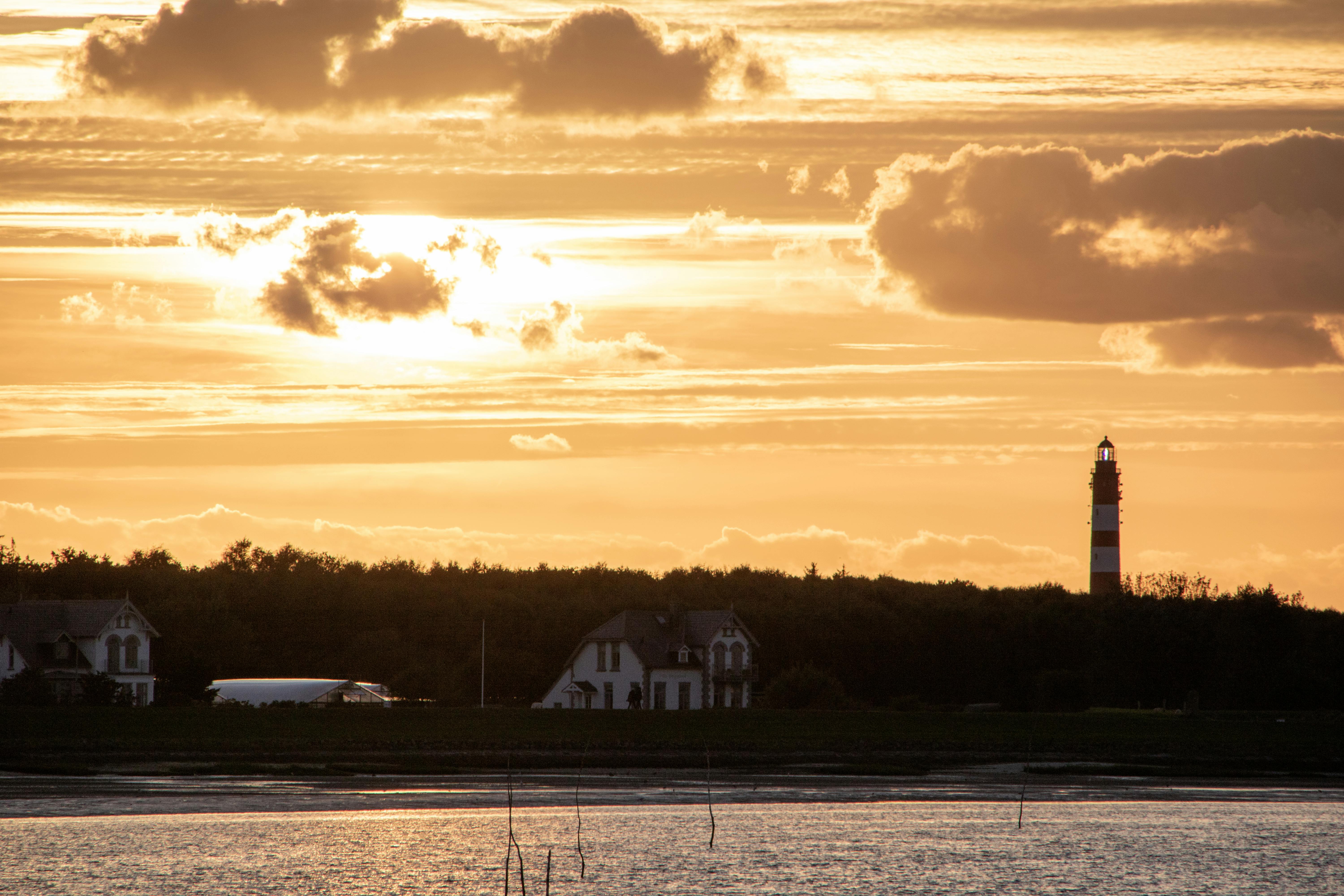 Rose Island Lighthouse trust launches executive director search ahead of milestone 2026 season — Photo by Frank Rietsch on Pe