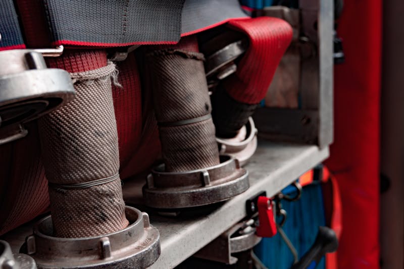 Detalle de trabajo y herramientas profesionales