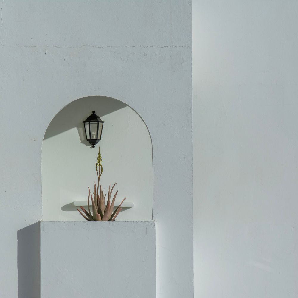Painters and Decorators in Maryland — surfaces prepped and cut in by hand