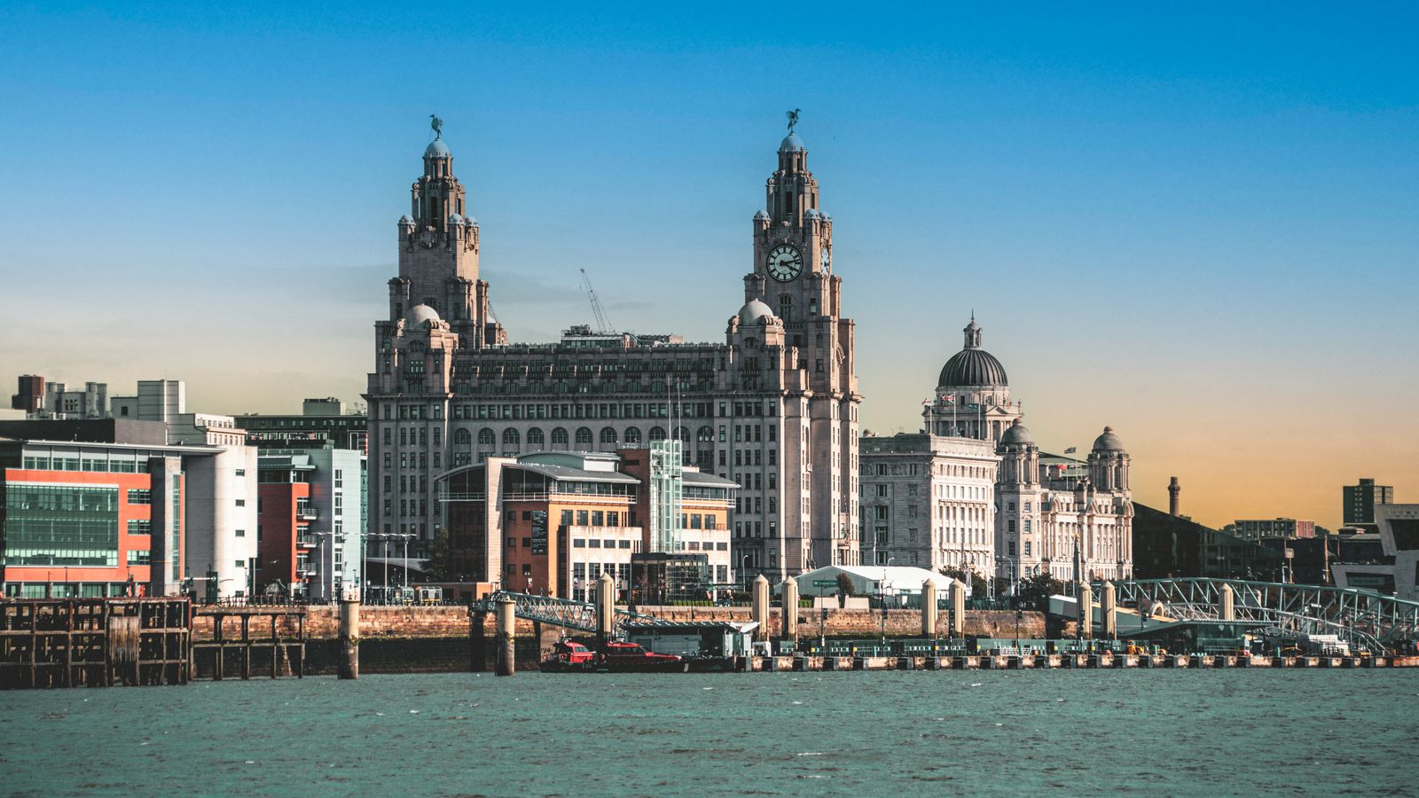 Hen party cocktail masterclass in Liverpool