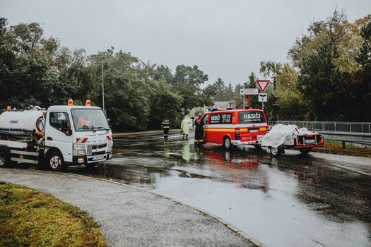 Driver Charged After Rollover Crash in Ottawa's Greely Area Sends 3 to Hospital