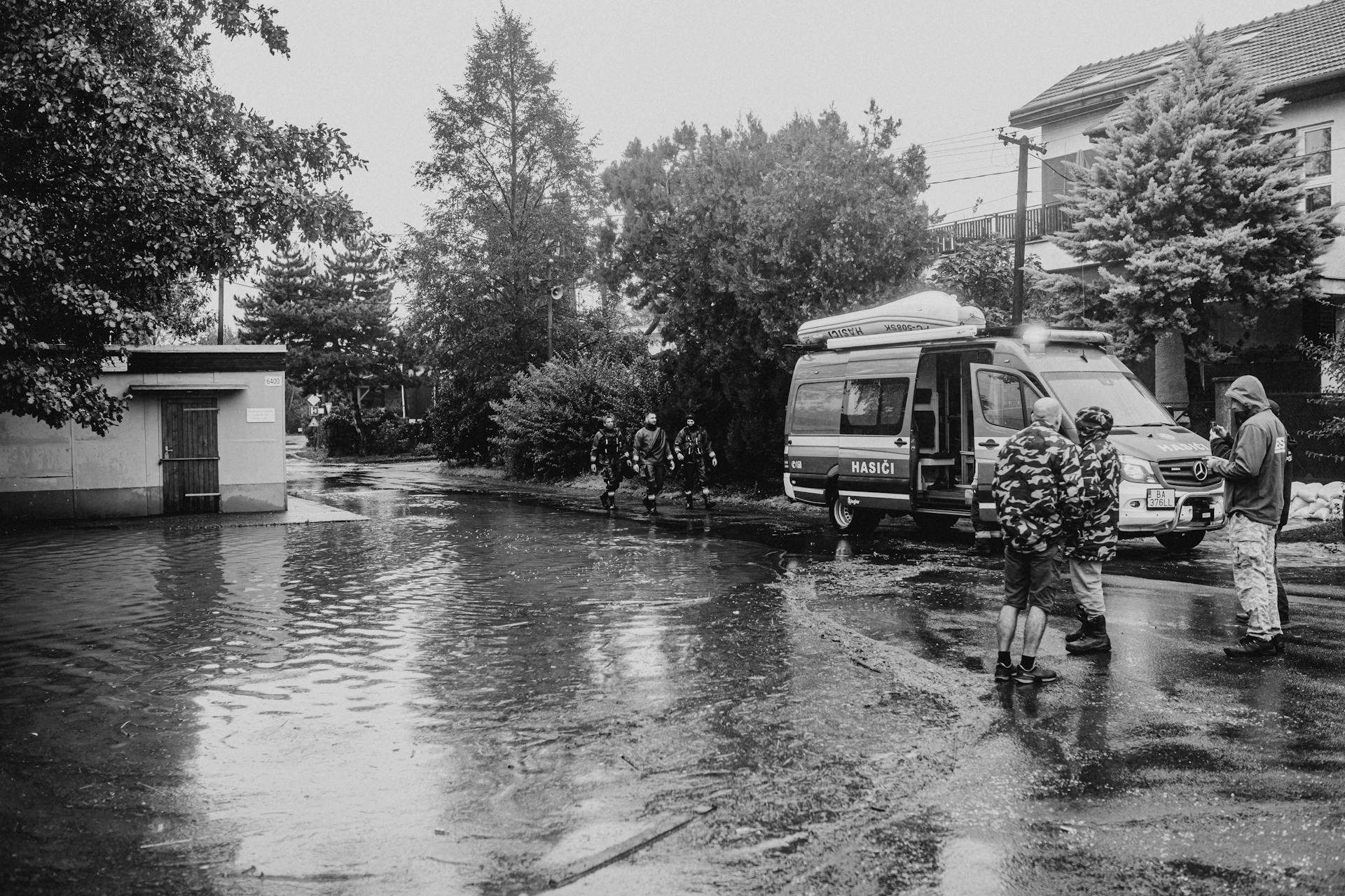 Emergency Response During Urban Flooding Scene