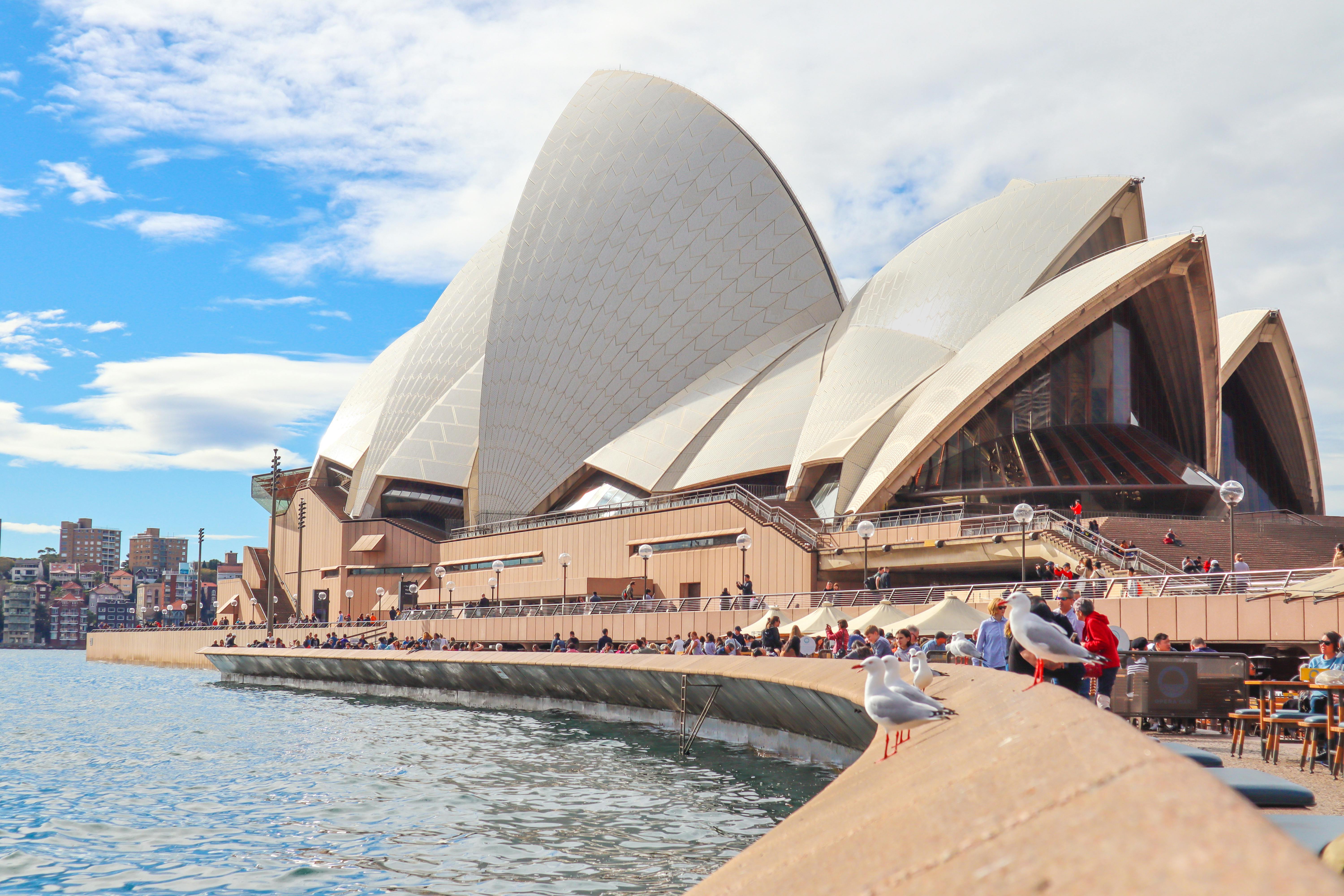 Hình nền Nền Hình ảnh Của Nhà Hát Opera Sydney Dưới Bầu Trời Bão Tối Nền, Hình  ảnh Nhà Hát Opera Sydney, Sydney, Châu Úc Background Vector để tải xuống  miễn phí -