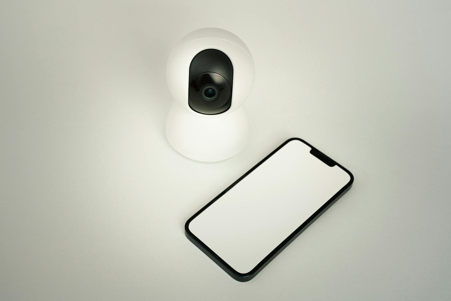 Smart Security Camera with Smartphone Interface