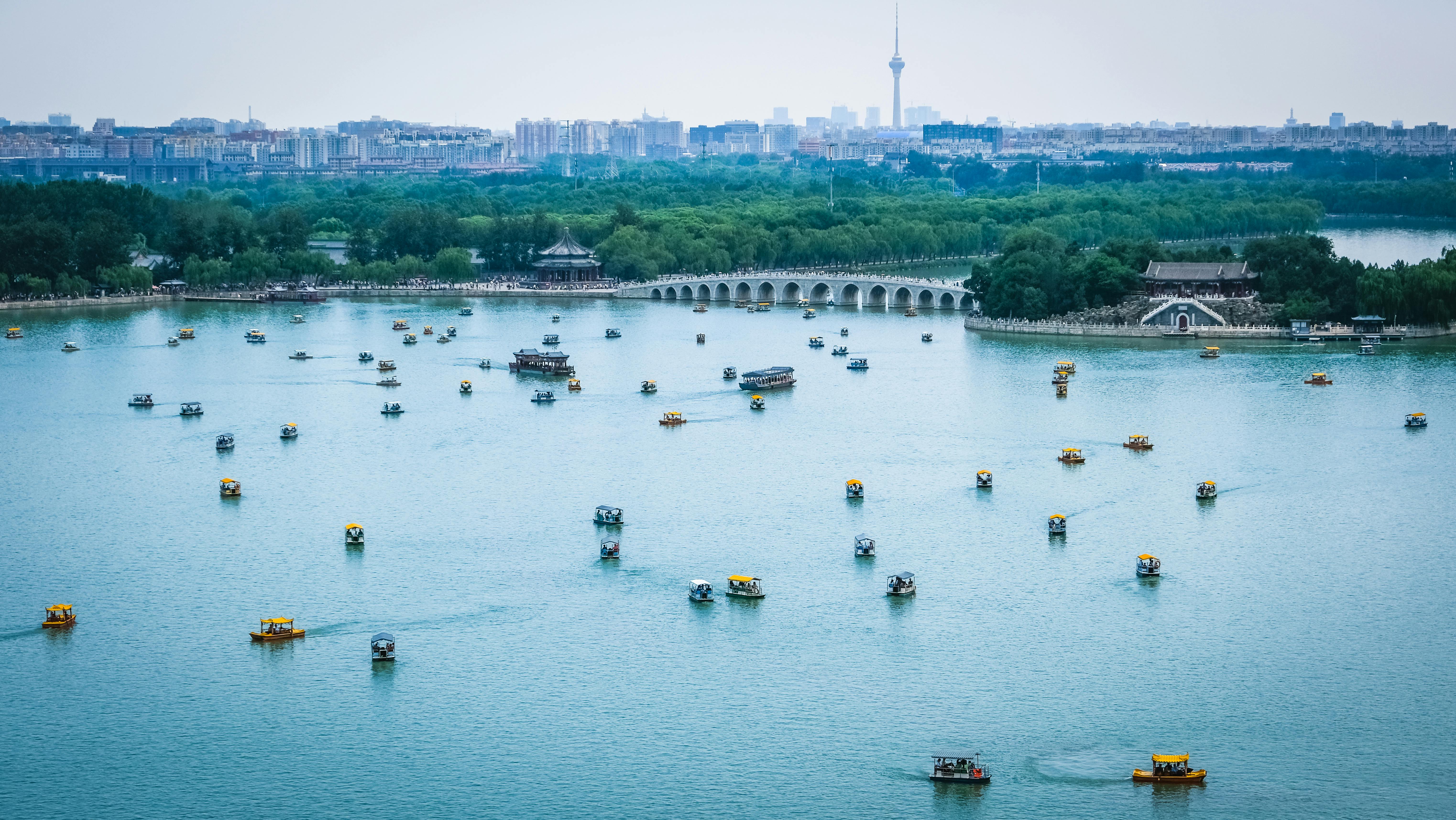 boats on water near birdge