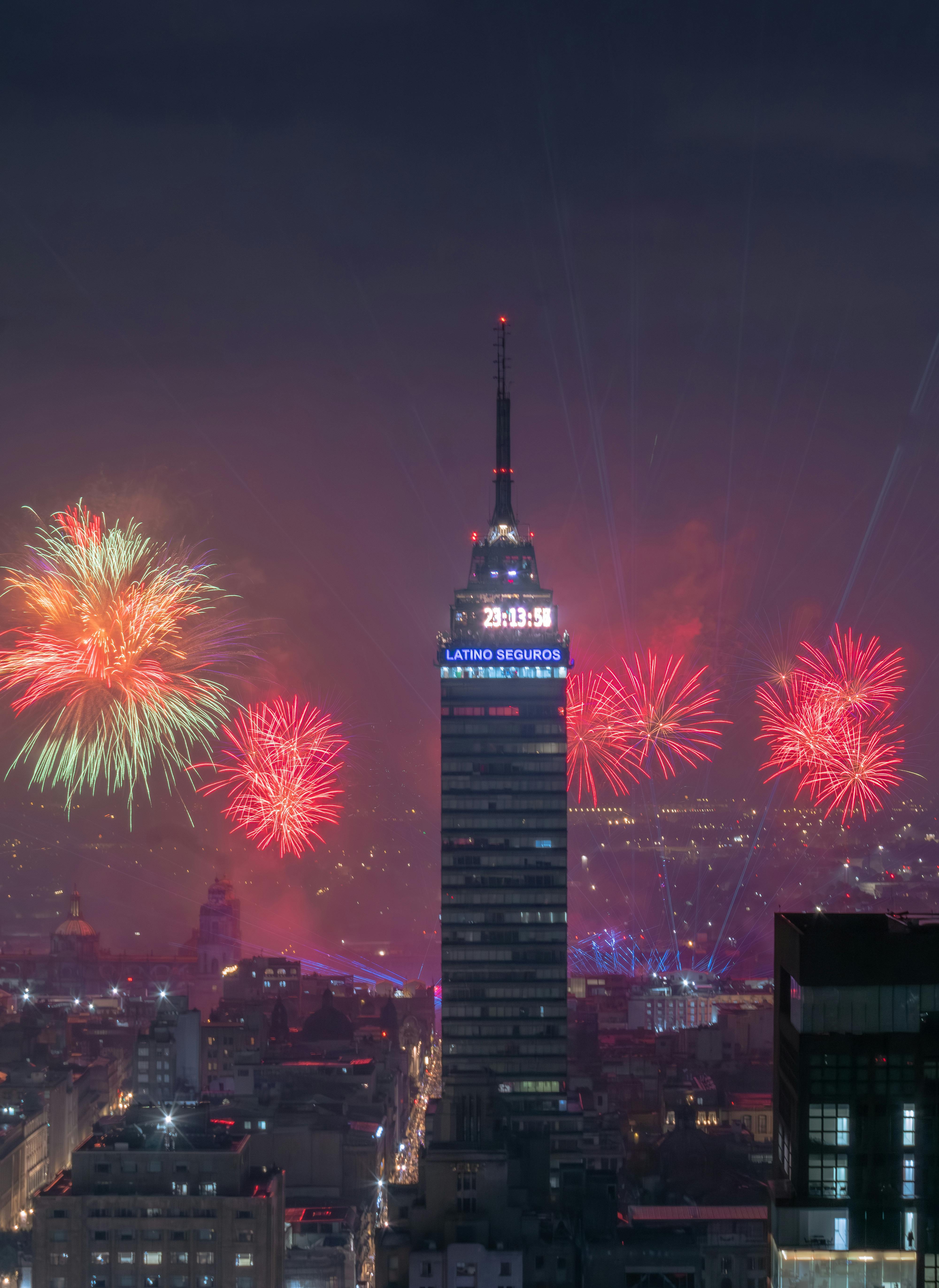Fireworks Over Torre Latinoamericana, Mexico City · Free Stock Photo