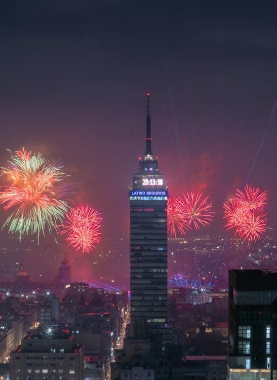 Fireworks Over Torre Latinoamericana, Mexico City · Free Stock Photo