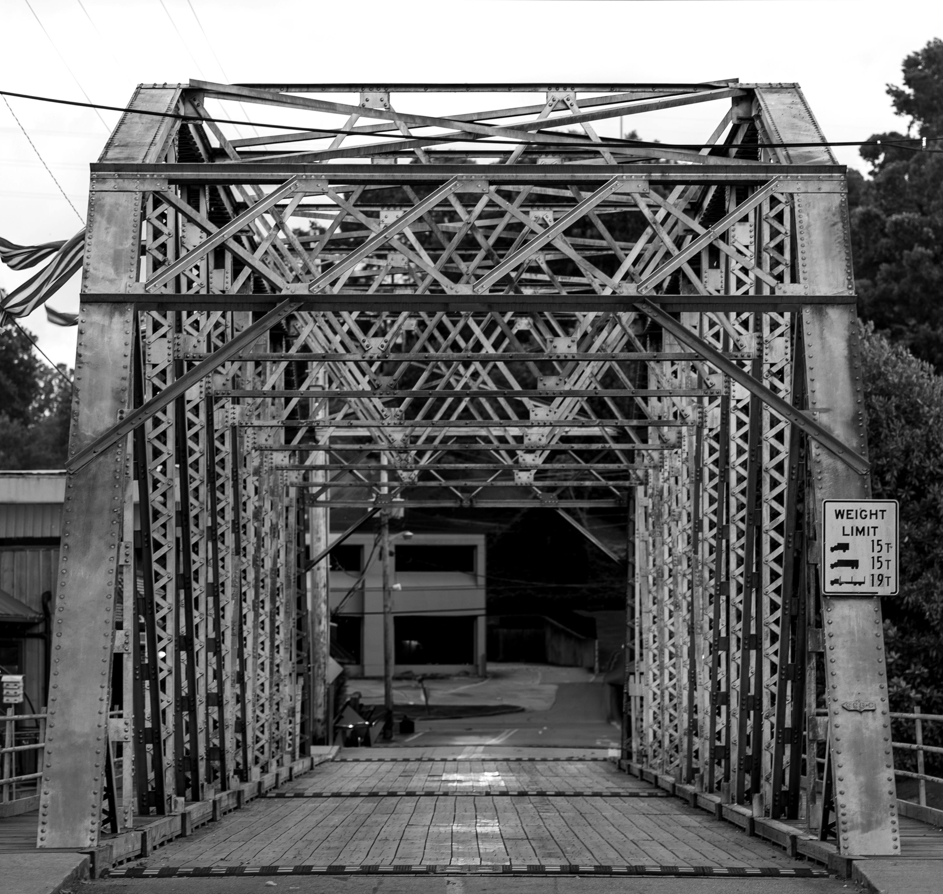 historic iron bridge in mccaysville georgia