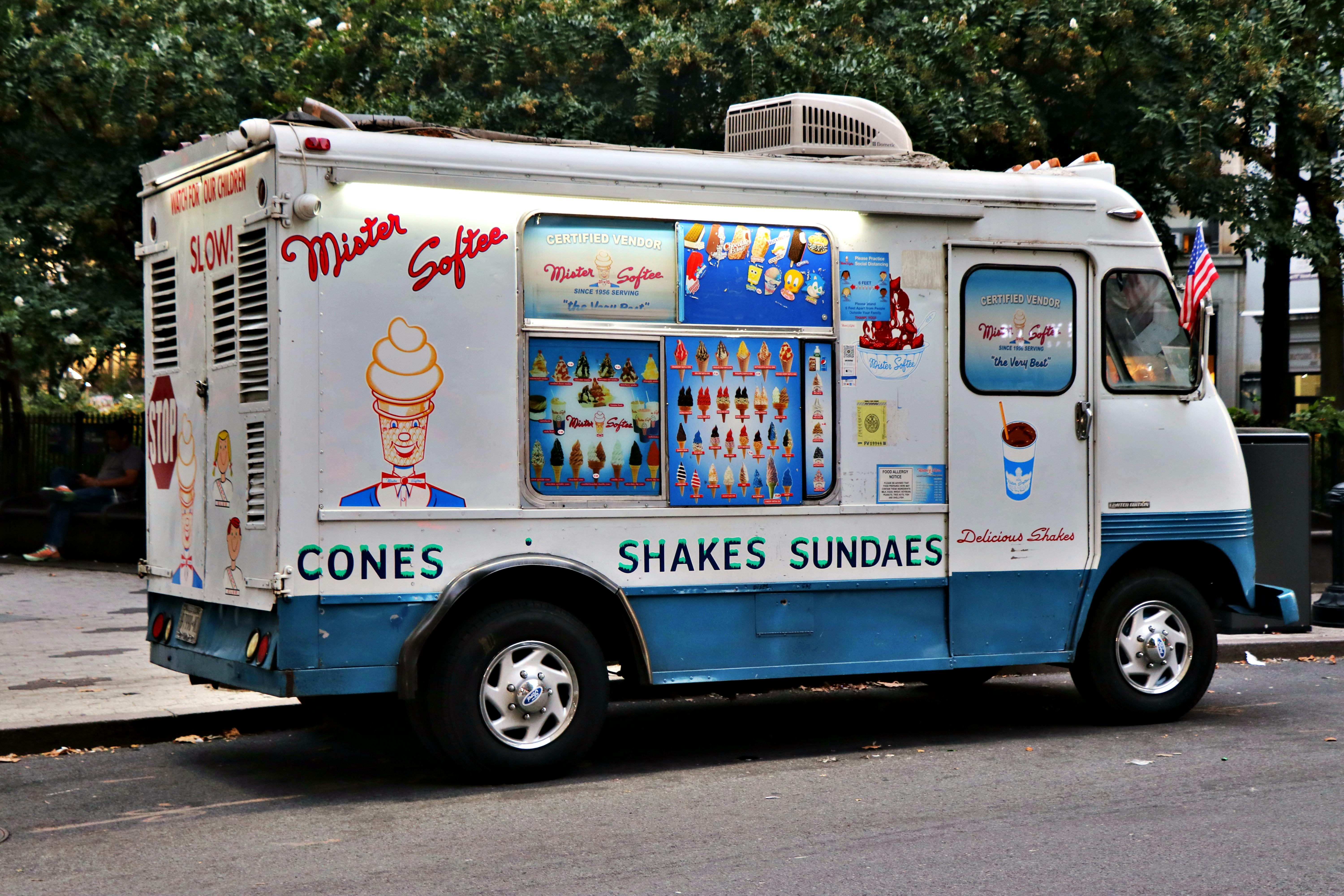 Camion De Glaces Classique Mister Softee à New York · Photo gratuite