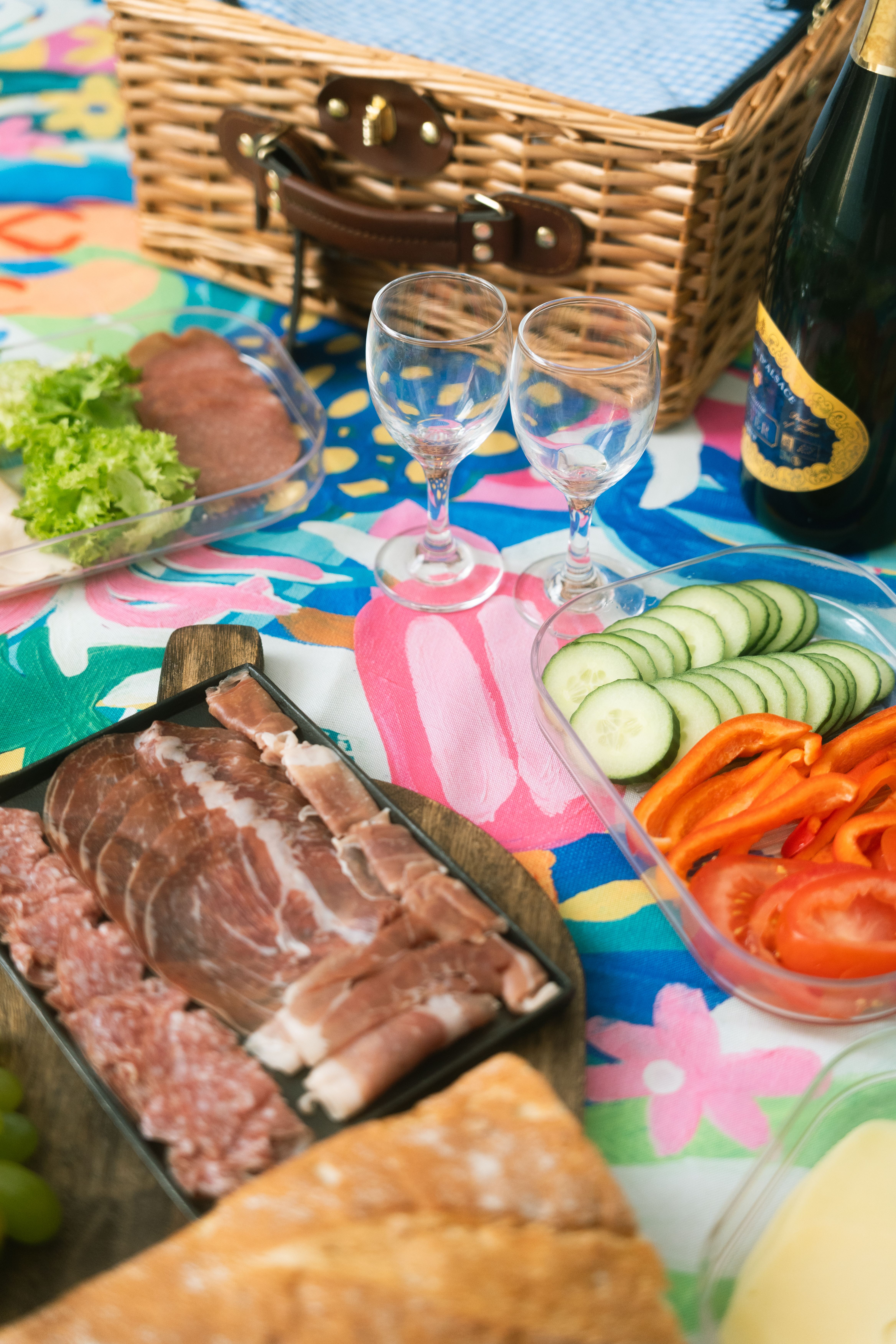 De la vigne à l’assiette : un marché en matinée et un dîner vigneron dans le Languedoc intérieur 