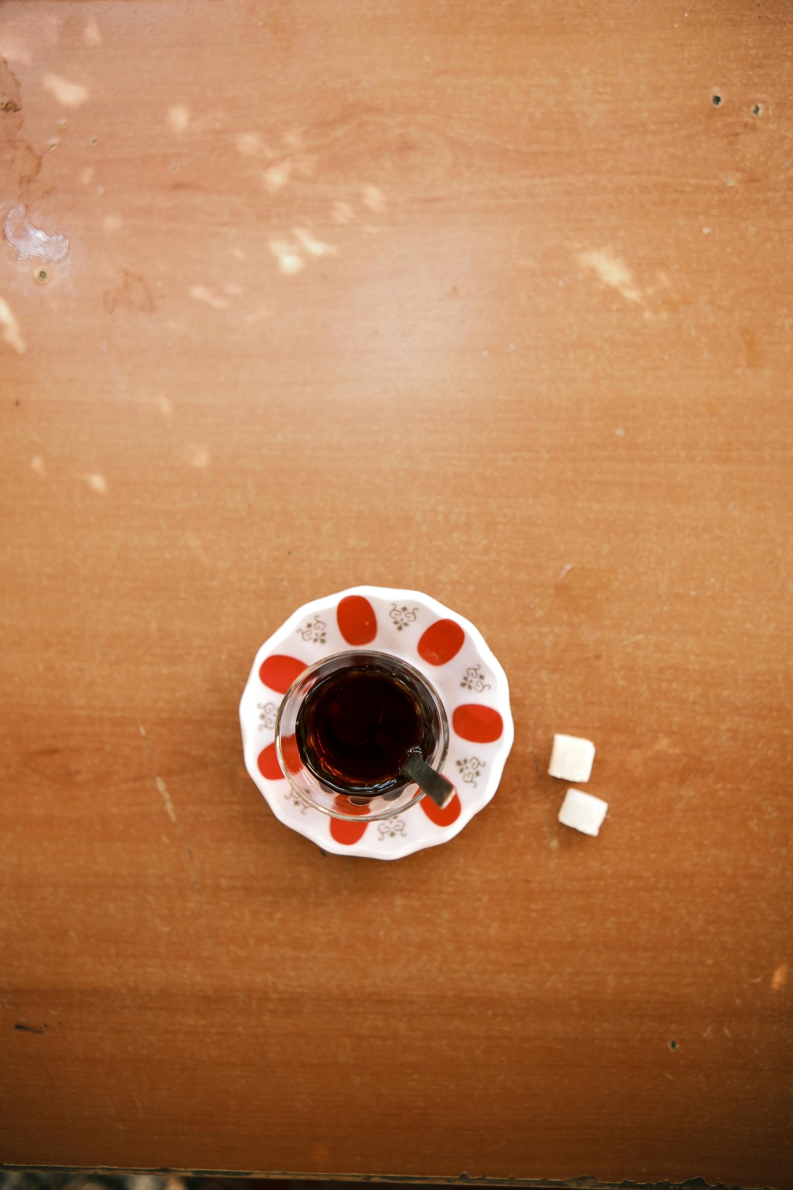 Kostenlos Luftaufnahme Von Türkischem Tee Im Traditionellen Glas Stock-Foto