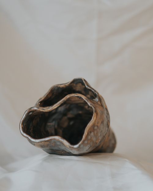 Free Artistic handcrafted ceramic vase with unique organic design, Eskişehir. Stock Photo