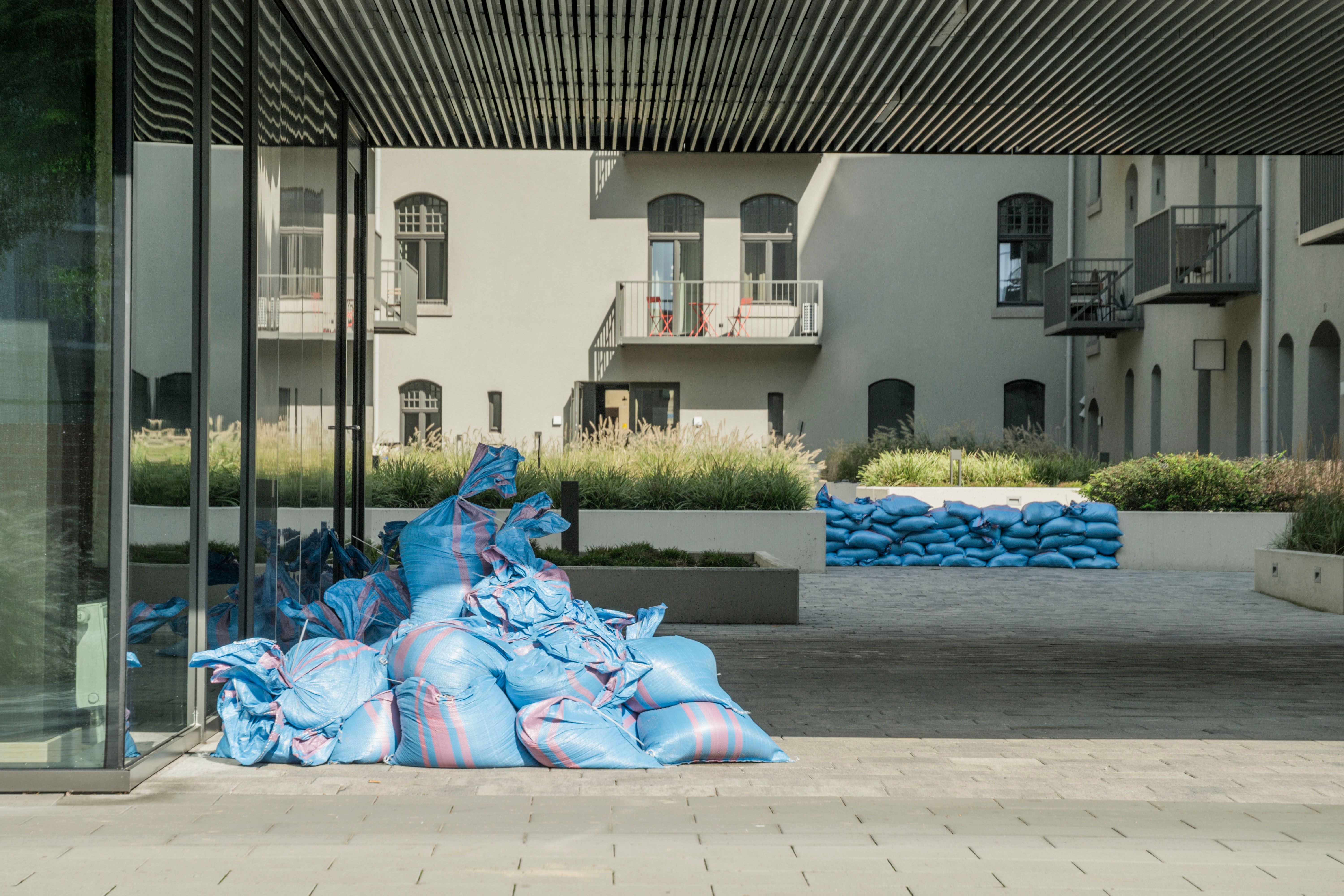 Image : City-Smart & Ready: Your Essential Guide to Urban Resilience