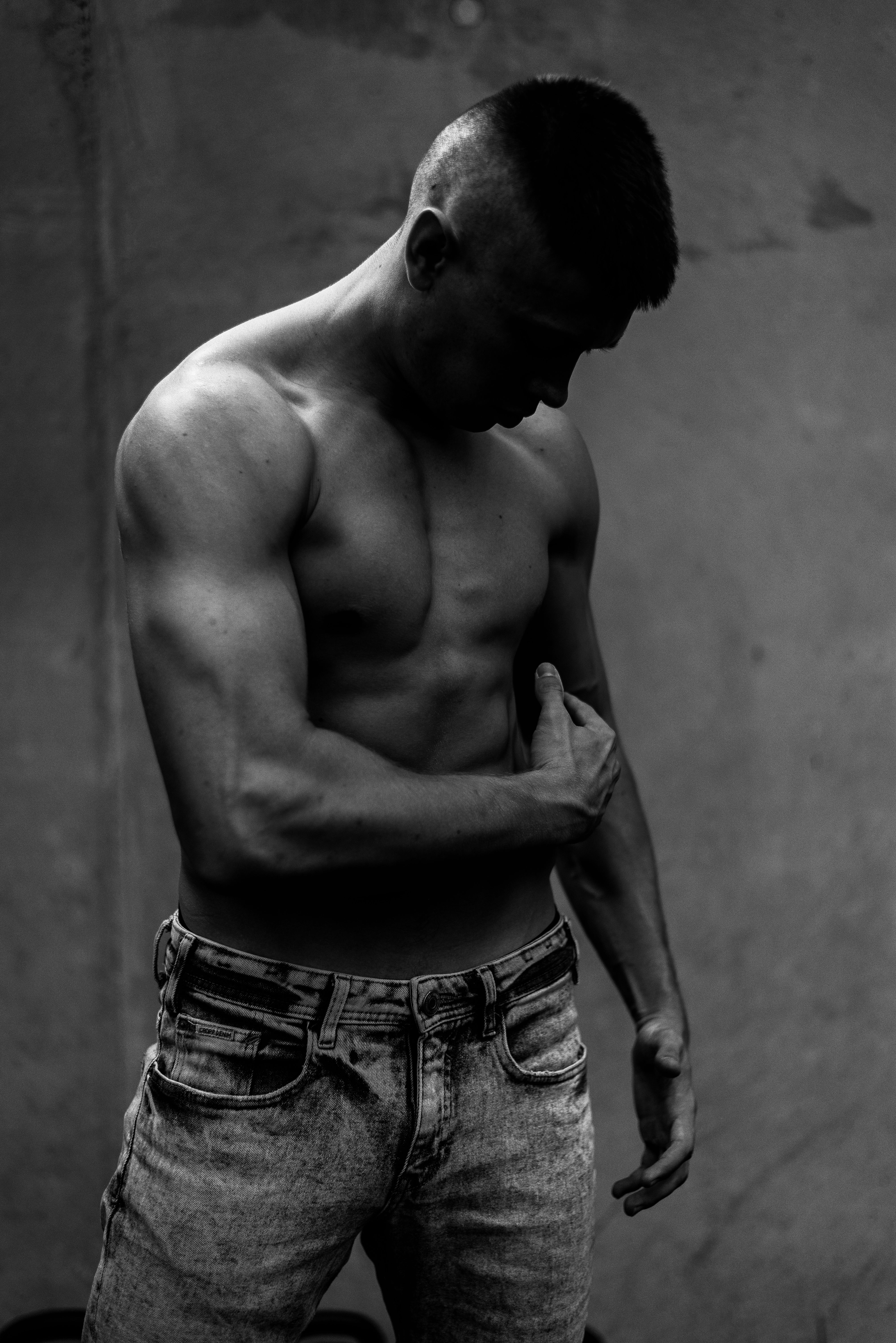 Black and White Portrait of a Muscular Man · Free Stock Photo