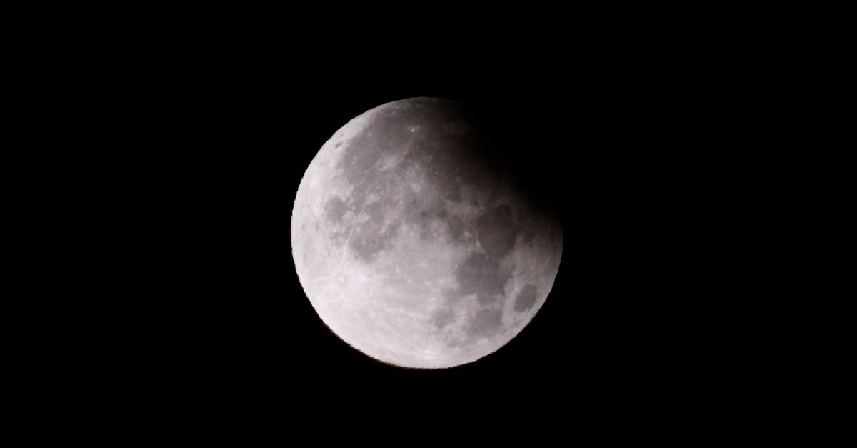 partial lunar eclipse