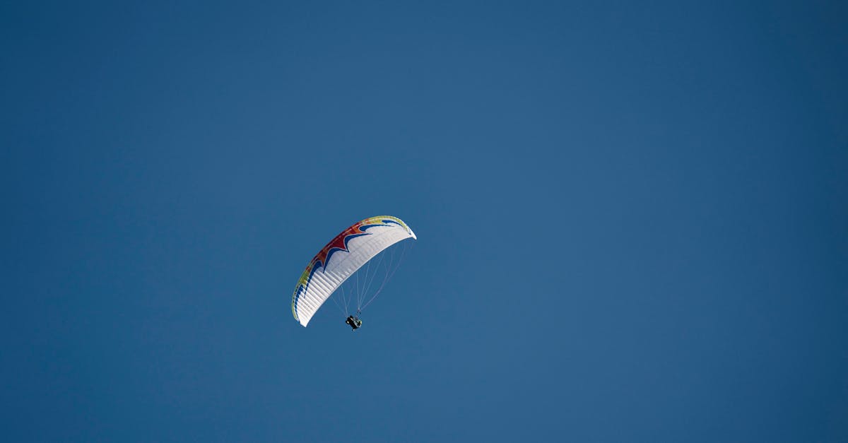 Sécurité et sensations : voyager pour pratiquer le base jump