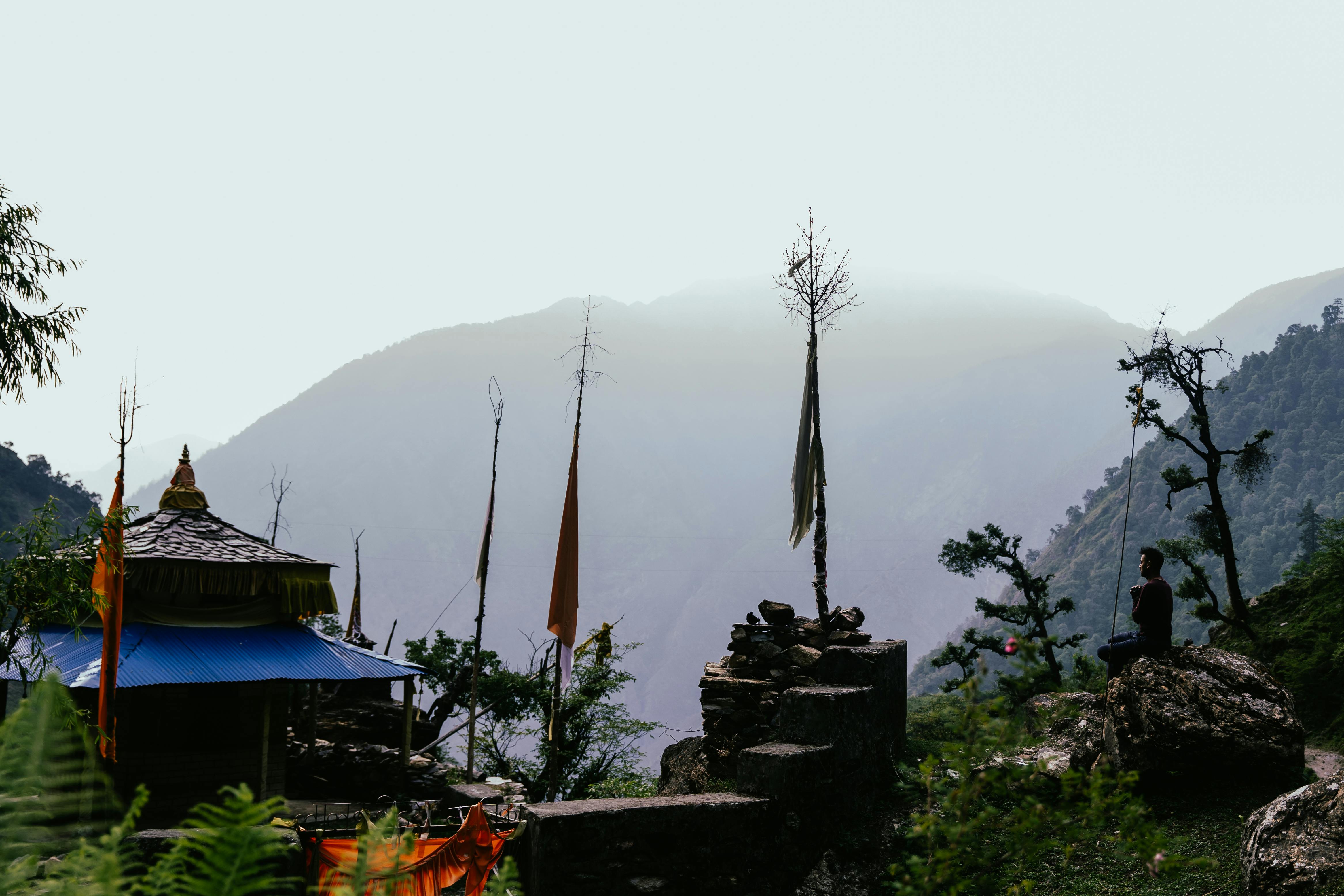 Călătorii spirituale: locuri de pelerinaj și retrageri zen