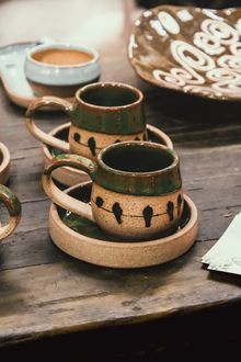 Customer photo of the mug set &mdash; photo by Kevyn Costa on Pexels