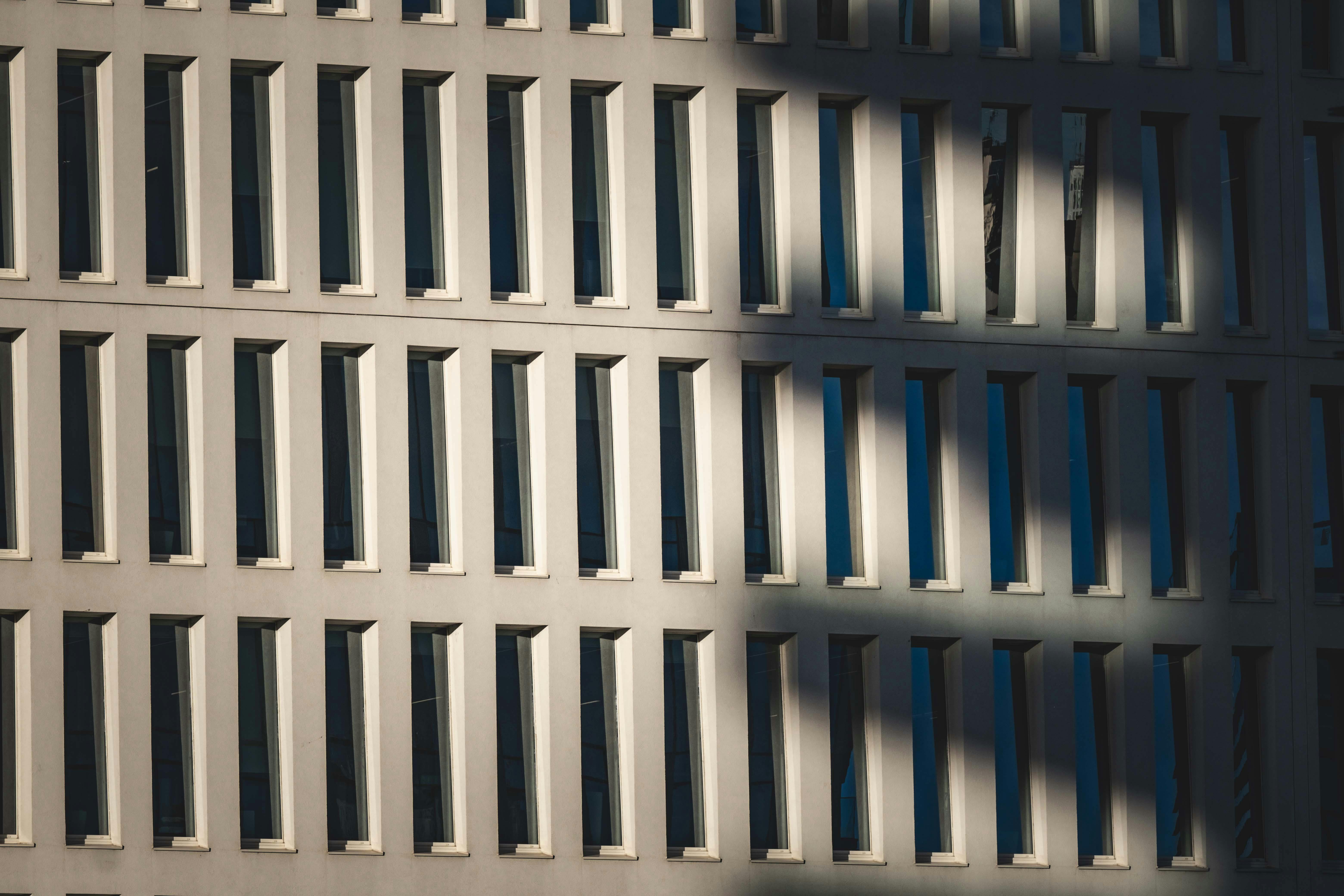 Kostenlos Modernes Architektonisches Gebäude Mit Schatten Stock-Foto